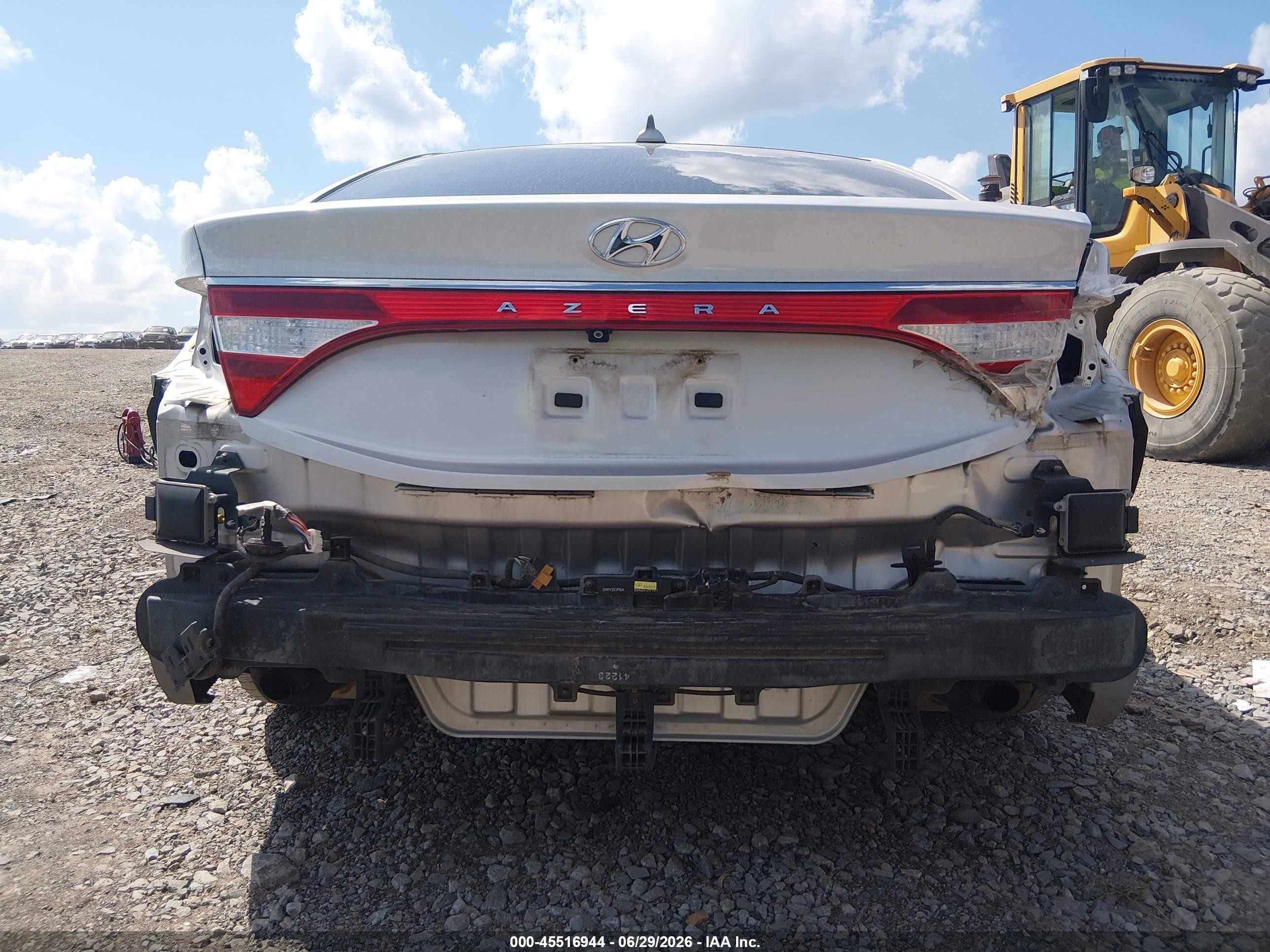 2015 Hyundai Azera   Silver vin: KMHFG4JG9FA454206