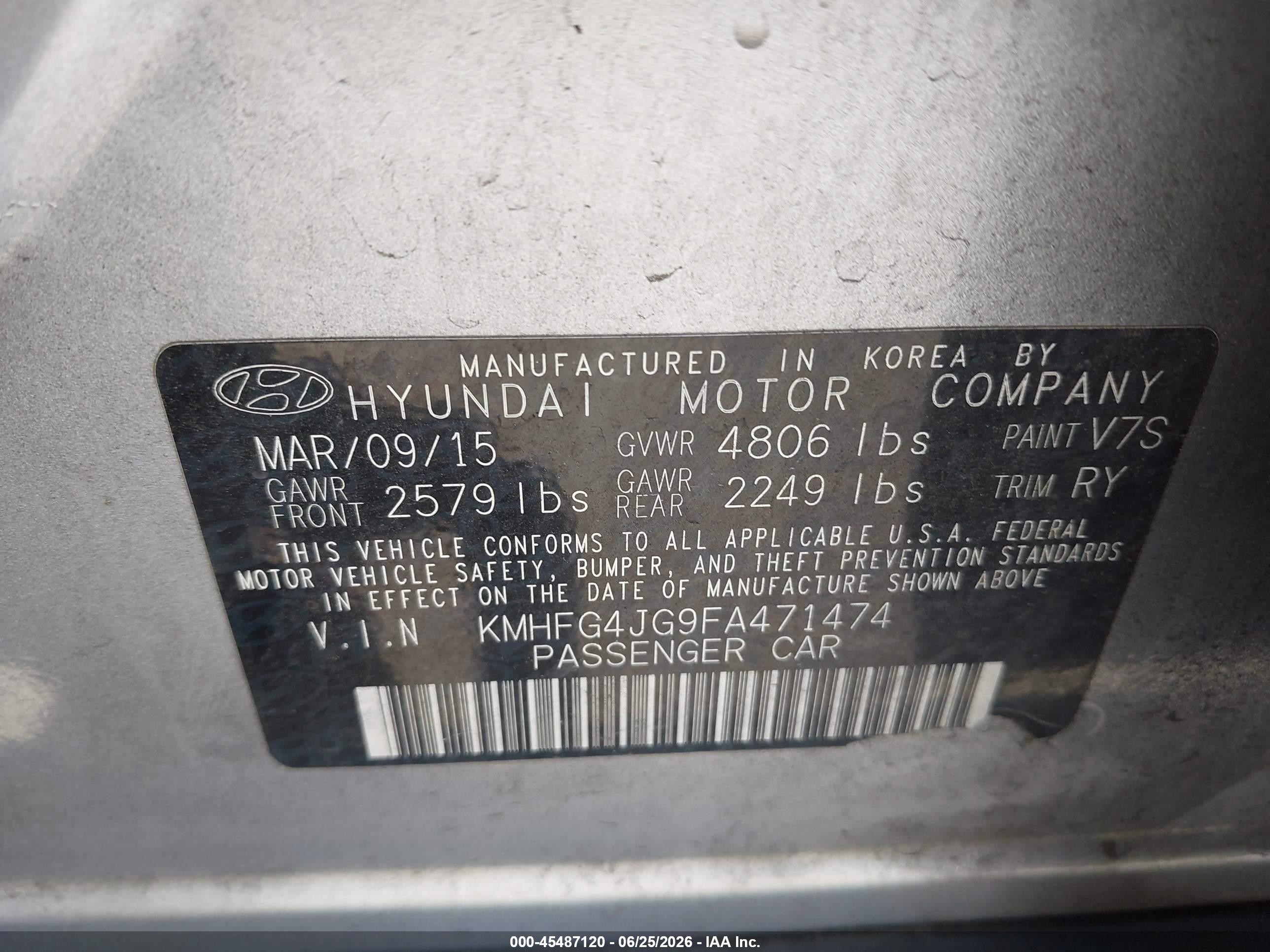 2015 Hyundai Azera   Silver vin: KMHFG4JG9FA471474