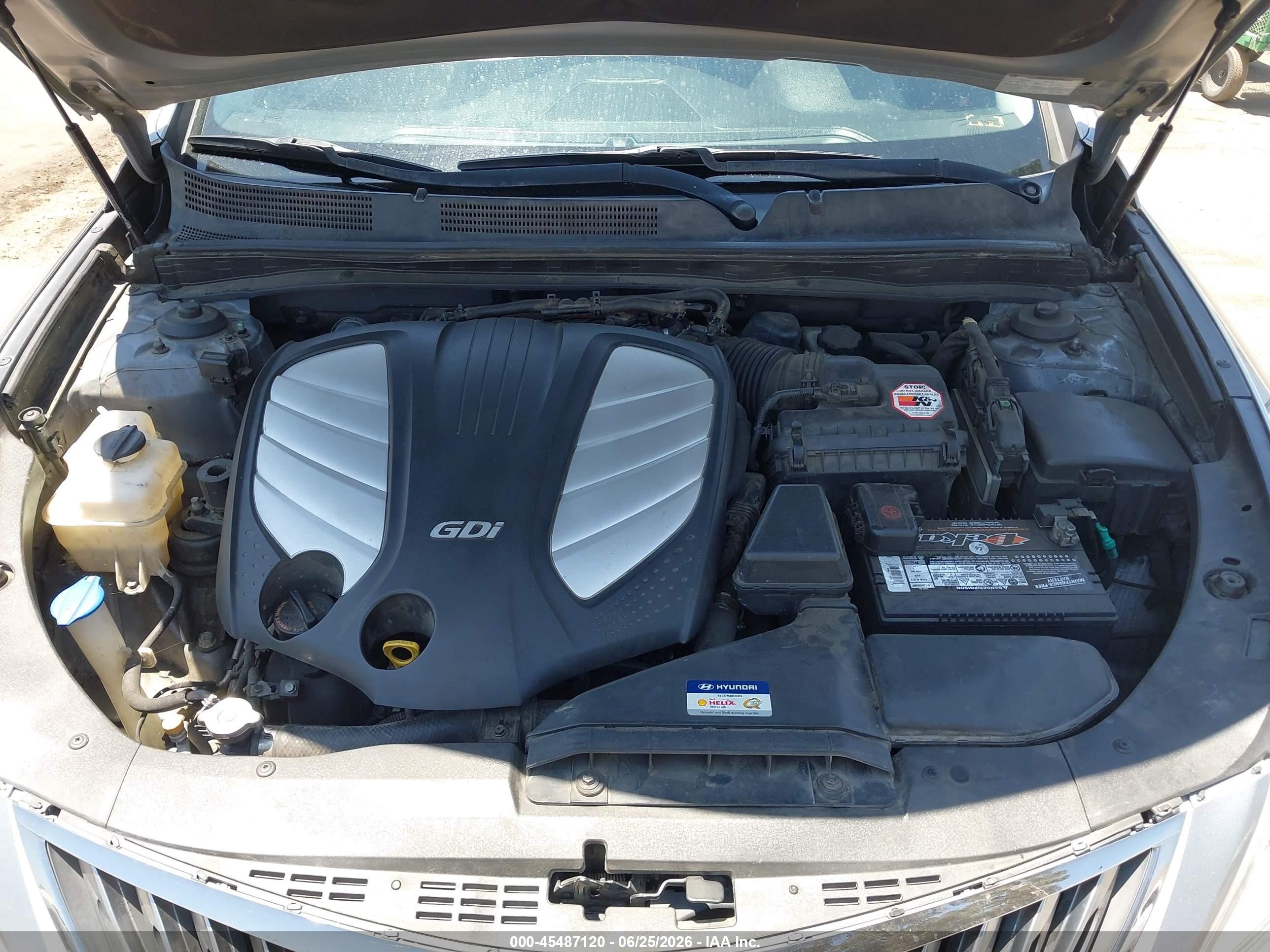 2015 Hyundai Azera   Silver vin: KMHFG4JG9FA471474