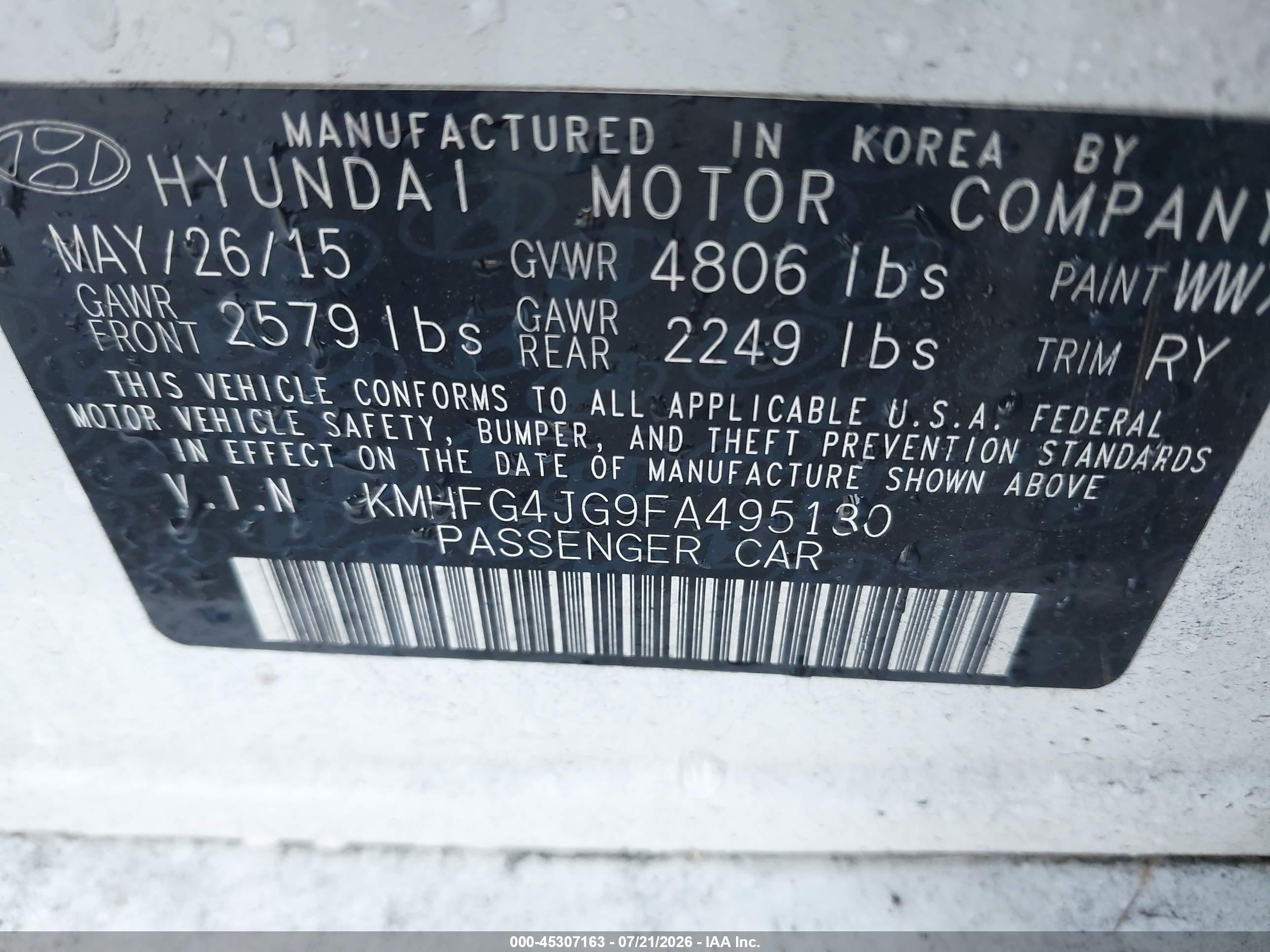2015 Hyundai Azera   White vin: KMHFG4JG9FA495130
