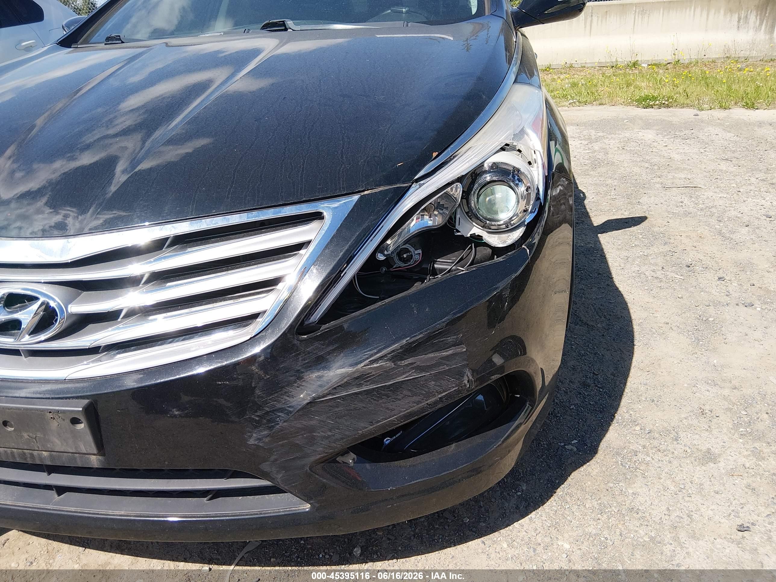 2013 Hyundai Azera   Black vin: KMHFG4JGXDA245781