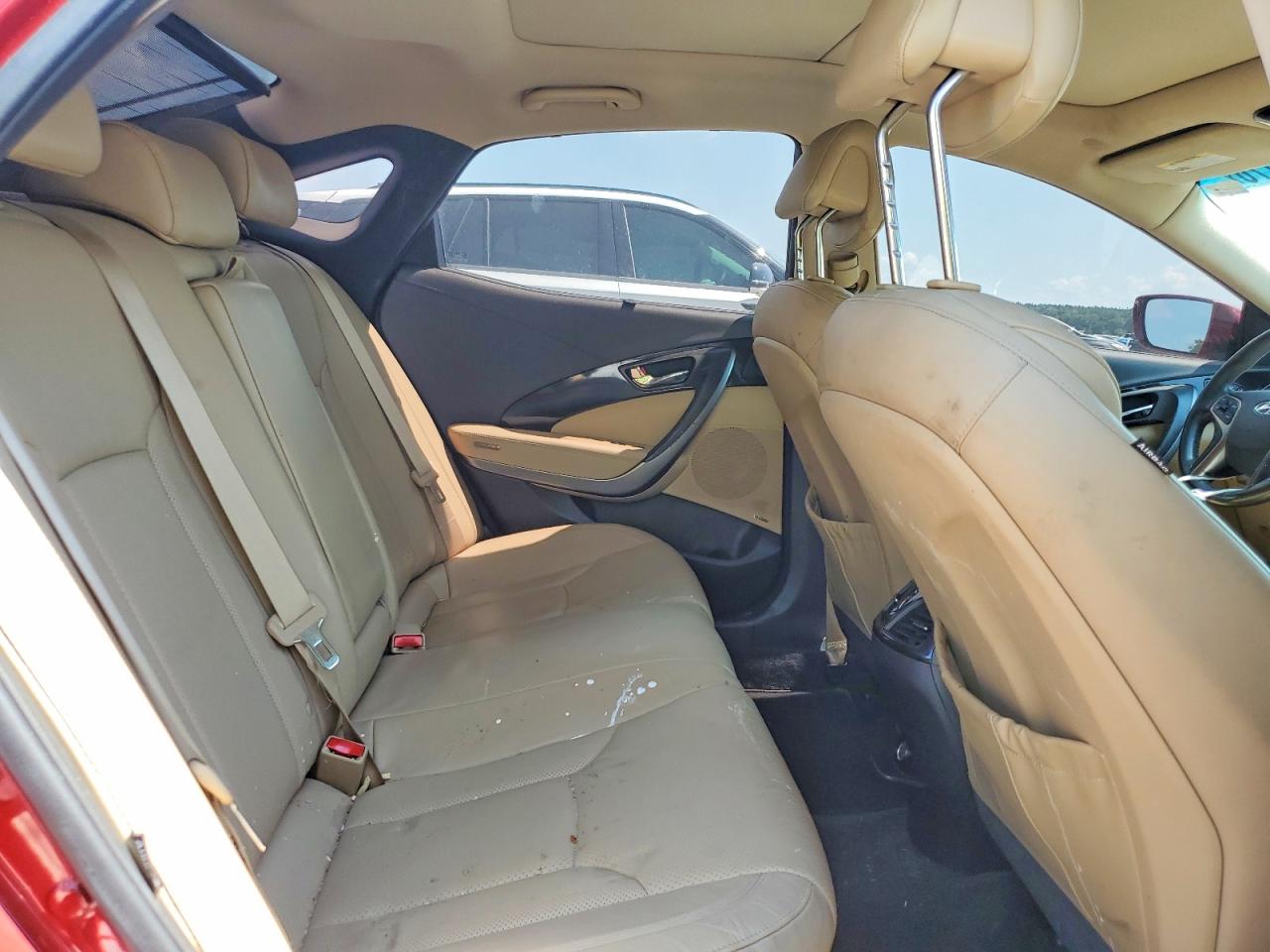 2012 Hyundai Azera Base Red vin: KMHFH4JG0CA174604