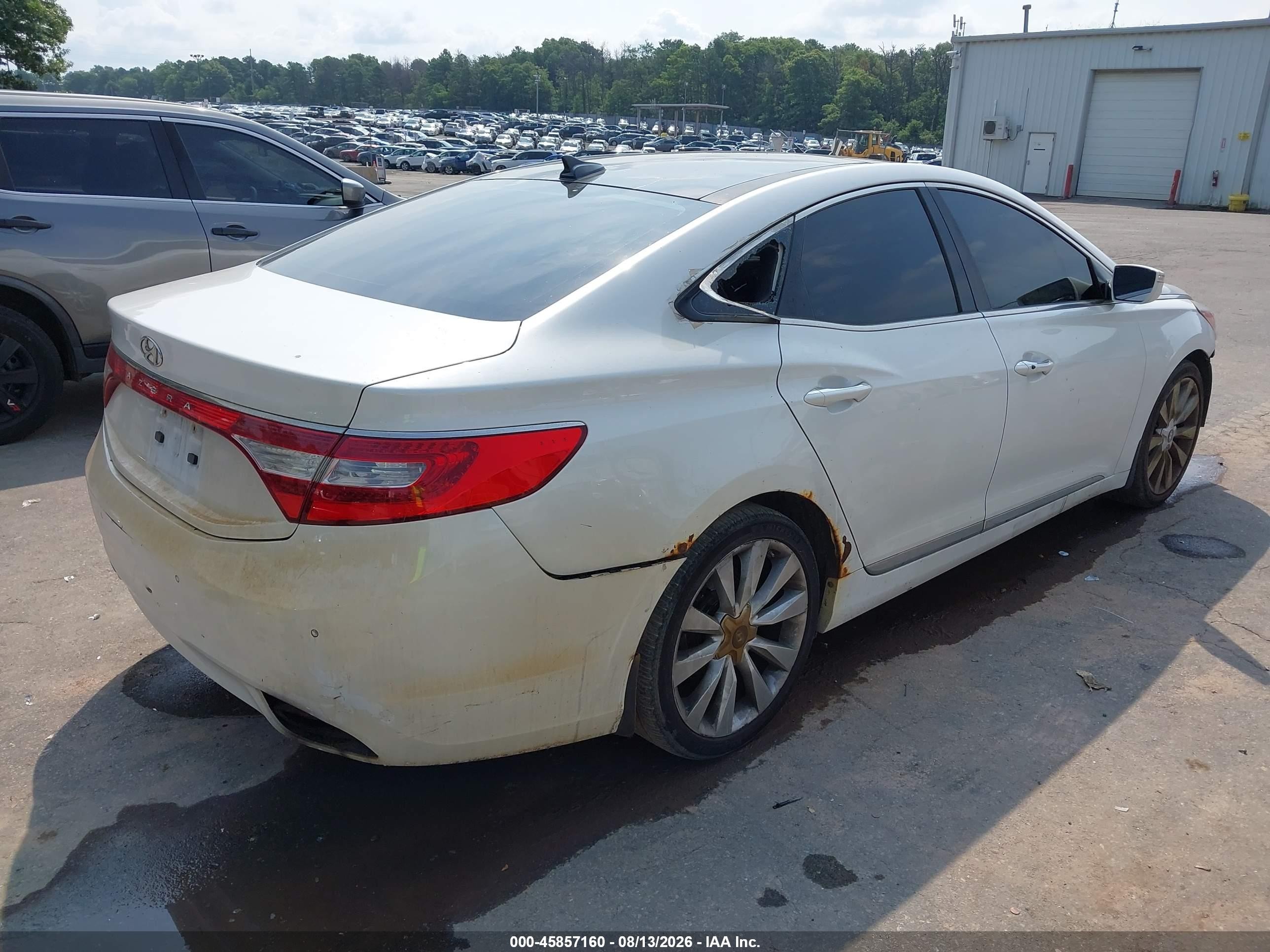 2013 Hyundai Azera   White vin: KMHFH4JG0DA326723