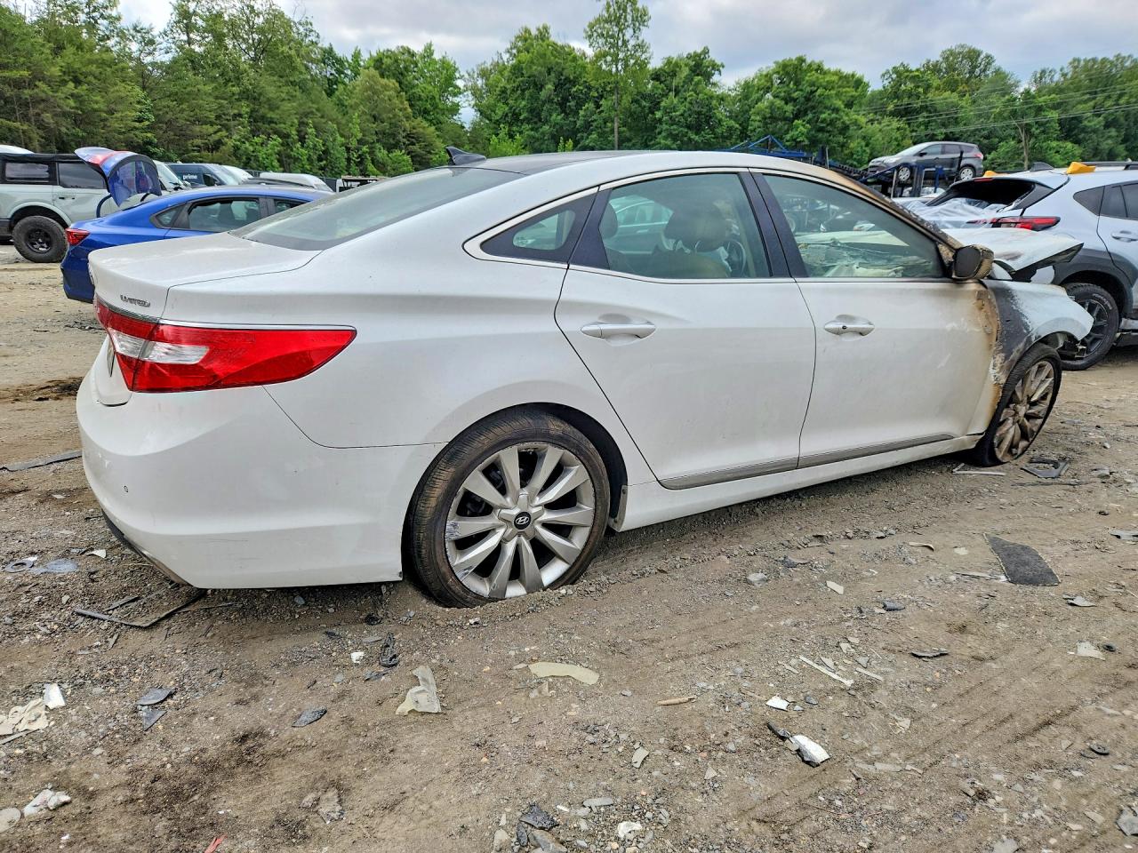 2015 Hyundai Azera Limited Белый vin: KMHFH4JG0FA483901
