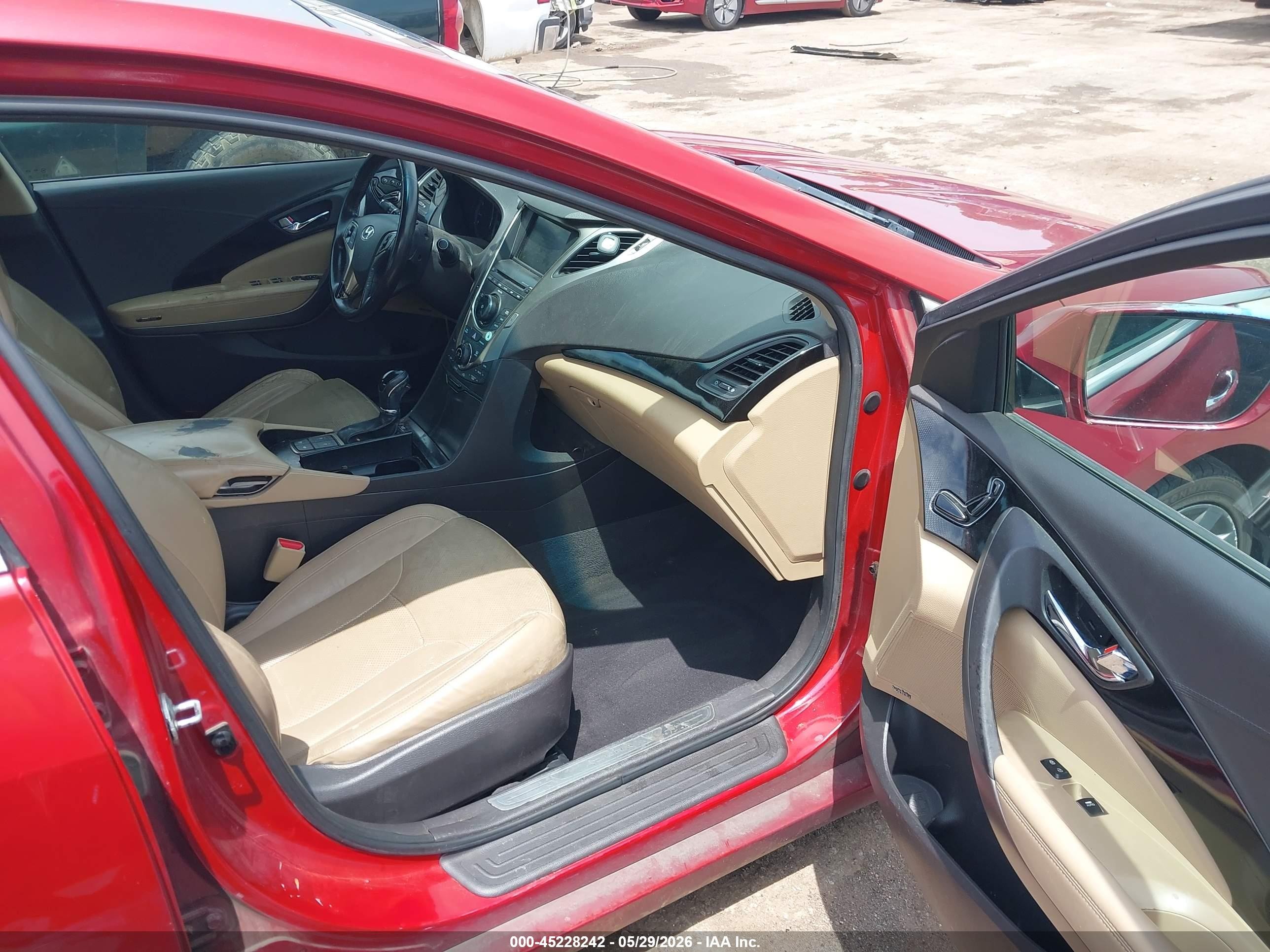 2012 Hyundai Azera   Red vin: KMHFH4JG1CA163515