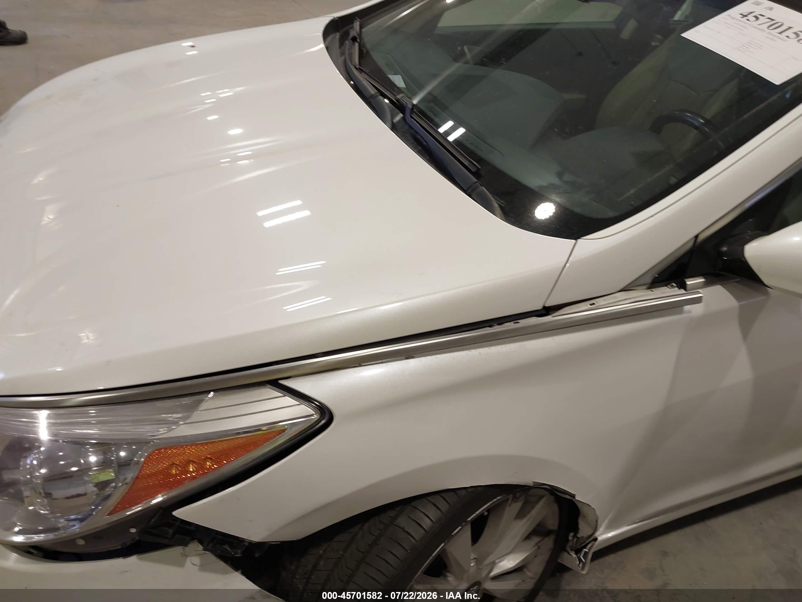 2015 Hyundai Azera Limited White vin: KMHFH4JG1FA477833