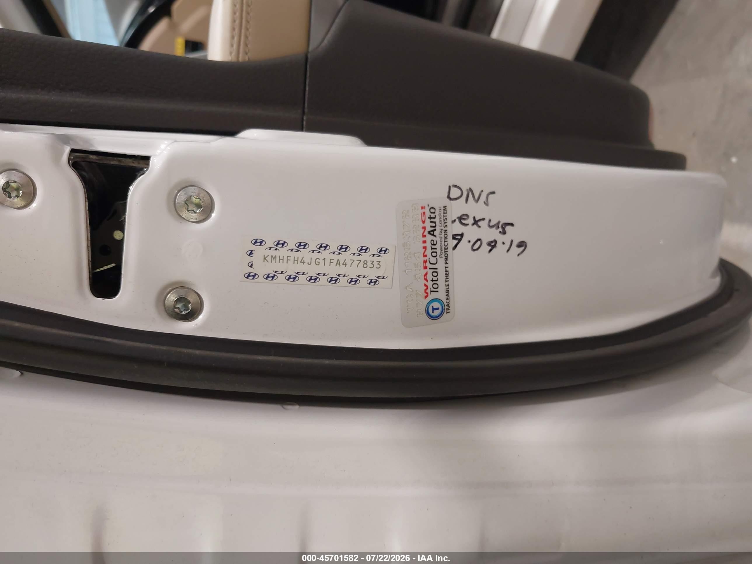2015 Hyundai Azera Limited White vin: KMHFH4JG1FA477833