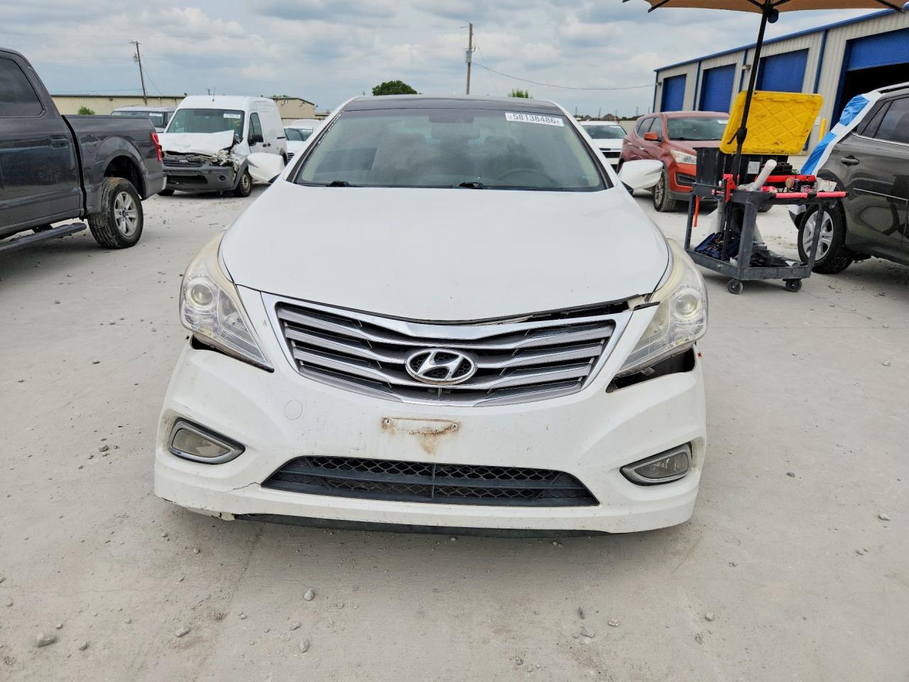 2013 Hyundai Azera Base White vin: KMHFH4JG2DA219978