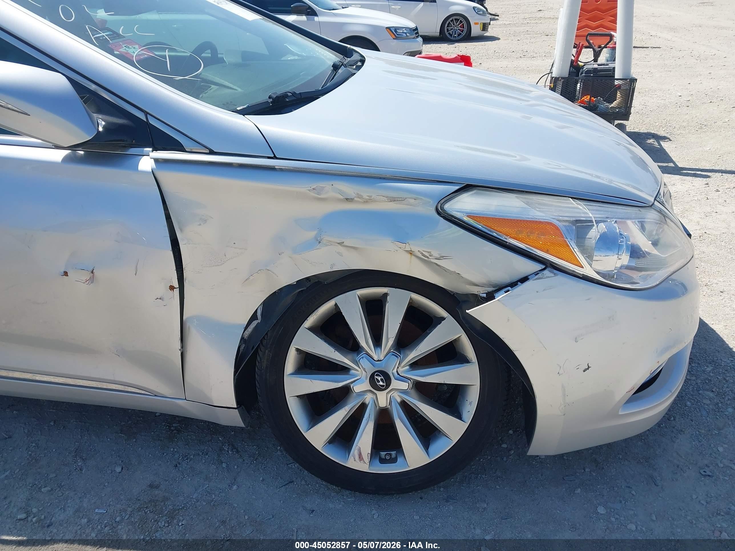 2013 Hyundai Azera   Silver vin: KMHFH4JG2DA326562