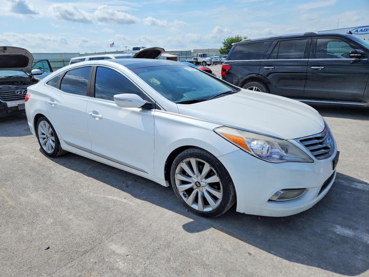 2014 Hyundai Azera Limited White vin: KMHFH4JG2EA388142