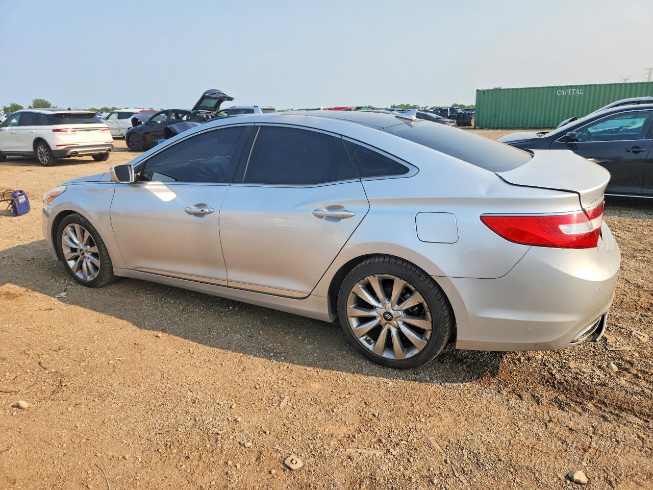 2012 Hyundai Azera Base Silver vin: KMHFH4JG3CA175388