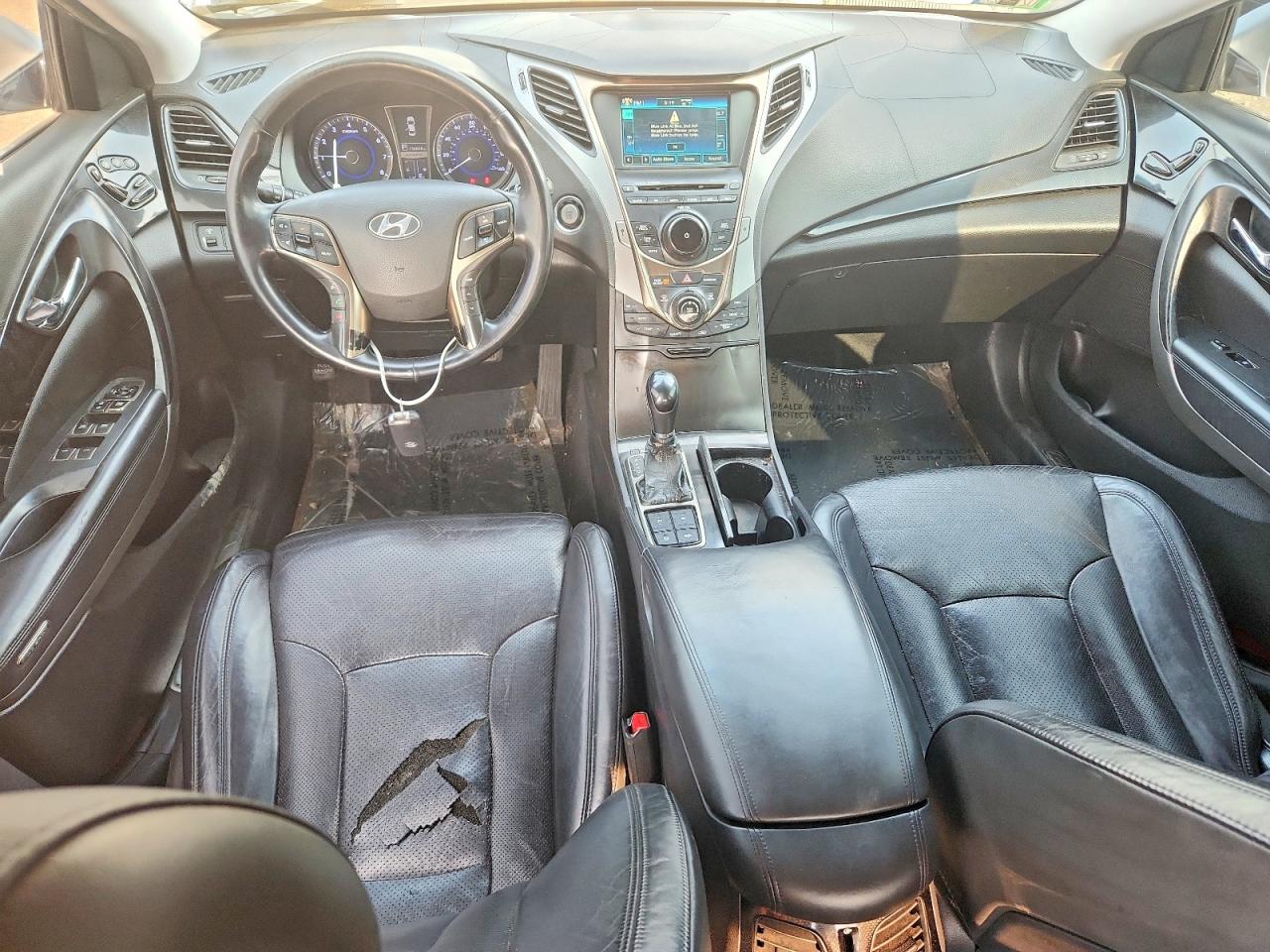 2012 Hyundai Azera Base Silver vin: KMHFH4JG3CA175388