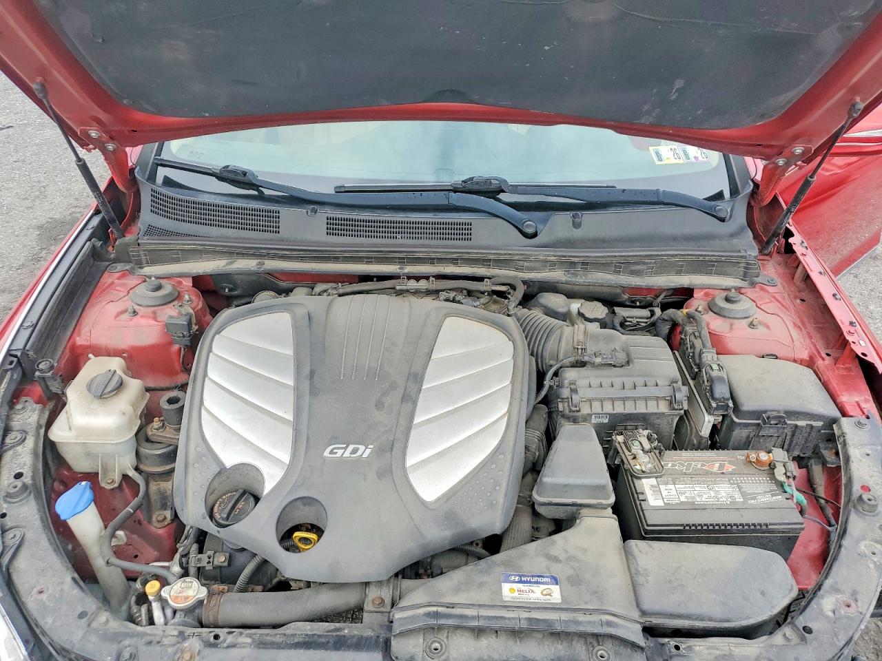 2012 Hyundai Azera Base Red vin: KMHFH4JG3CA195107