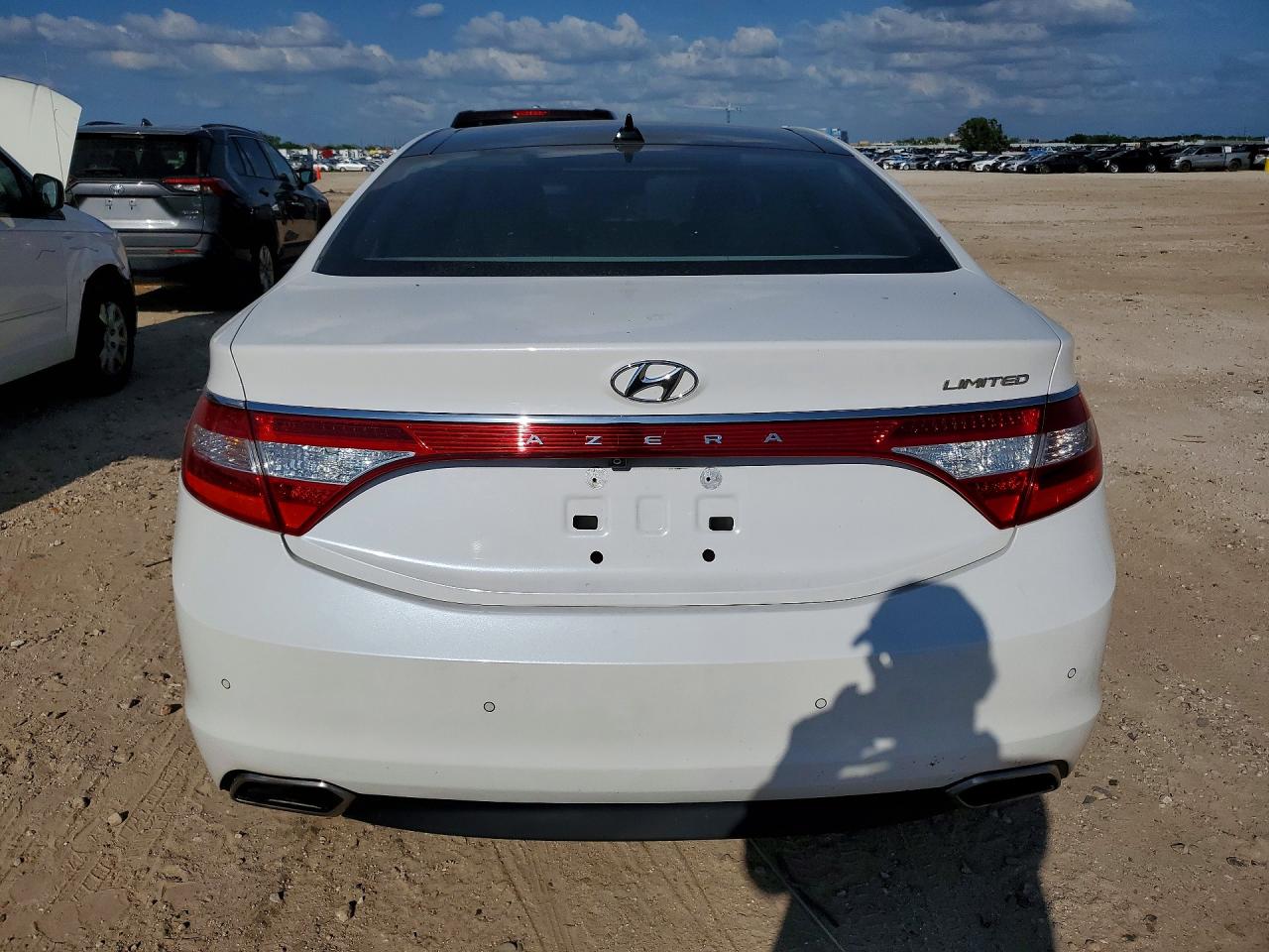 2015 Hyundai Azera Limited White vin: KMHFH4JG3FA474660