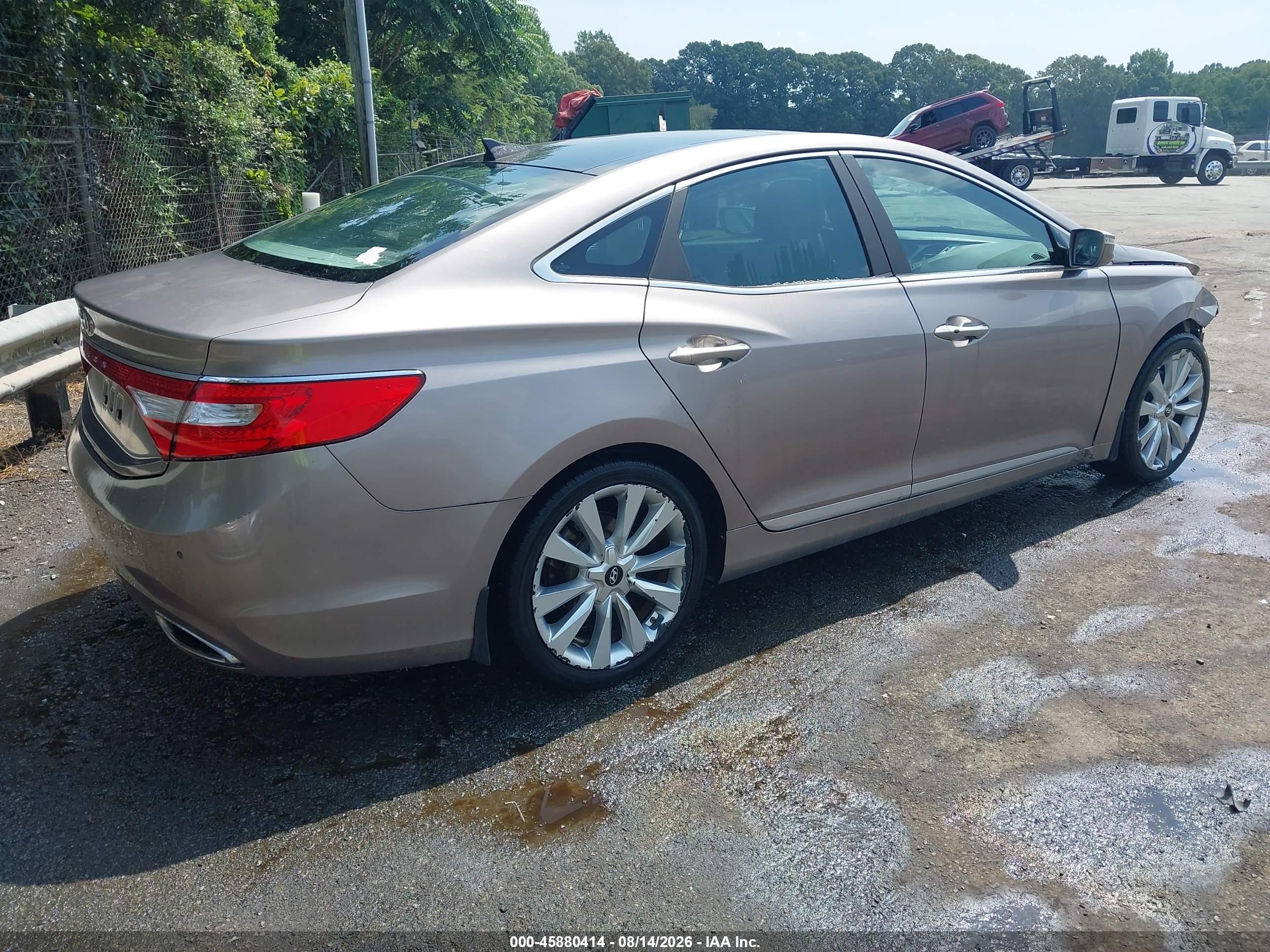 2013 Hyundai Azera   Brown vin: KMHFH4JG4DA257292