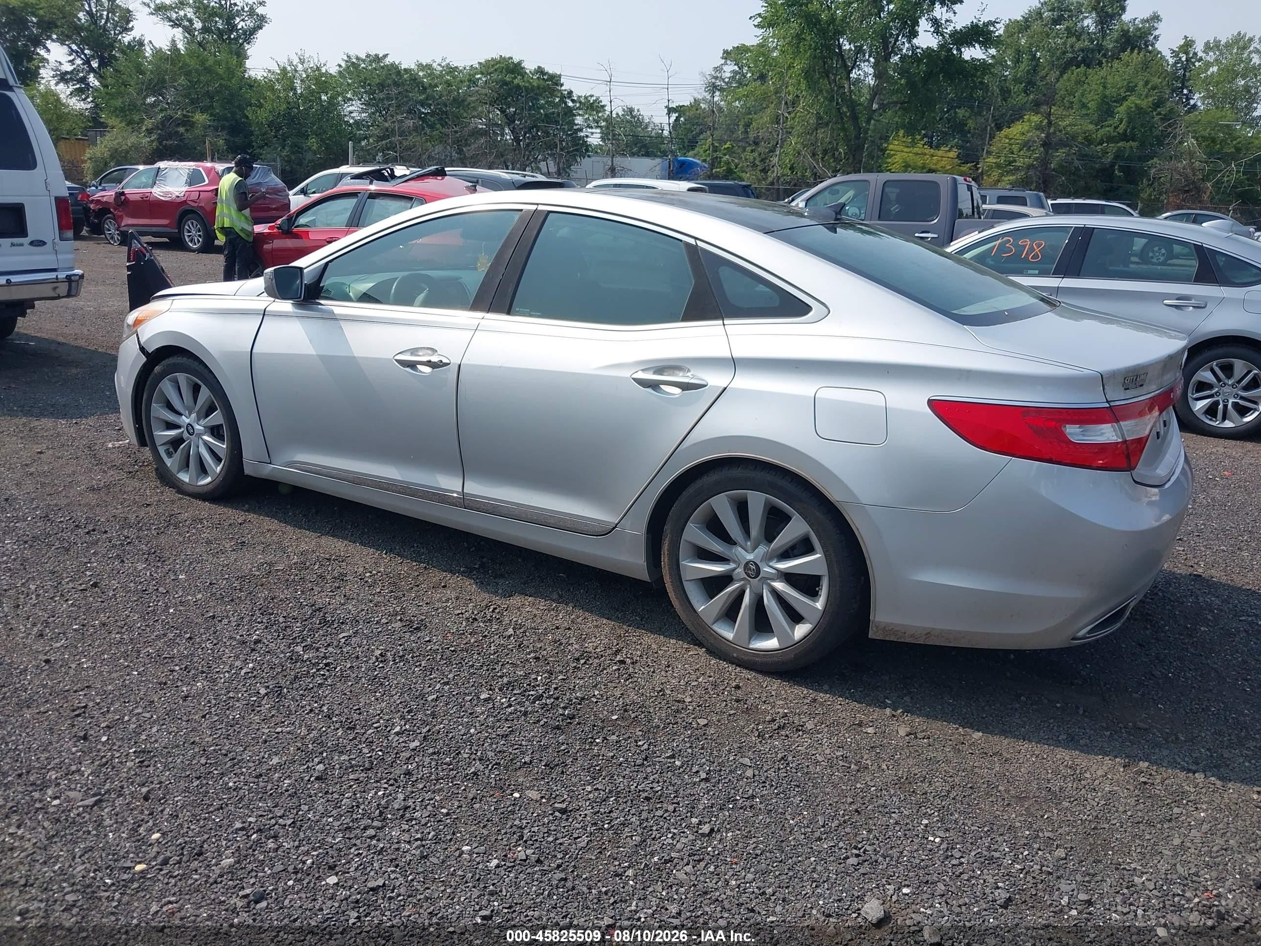 2013 Hyundai Azera   Silver vin: KMHFH4JG4DA263951