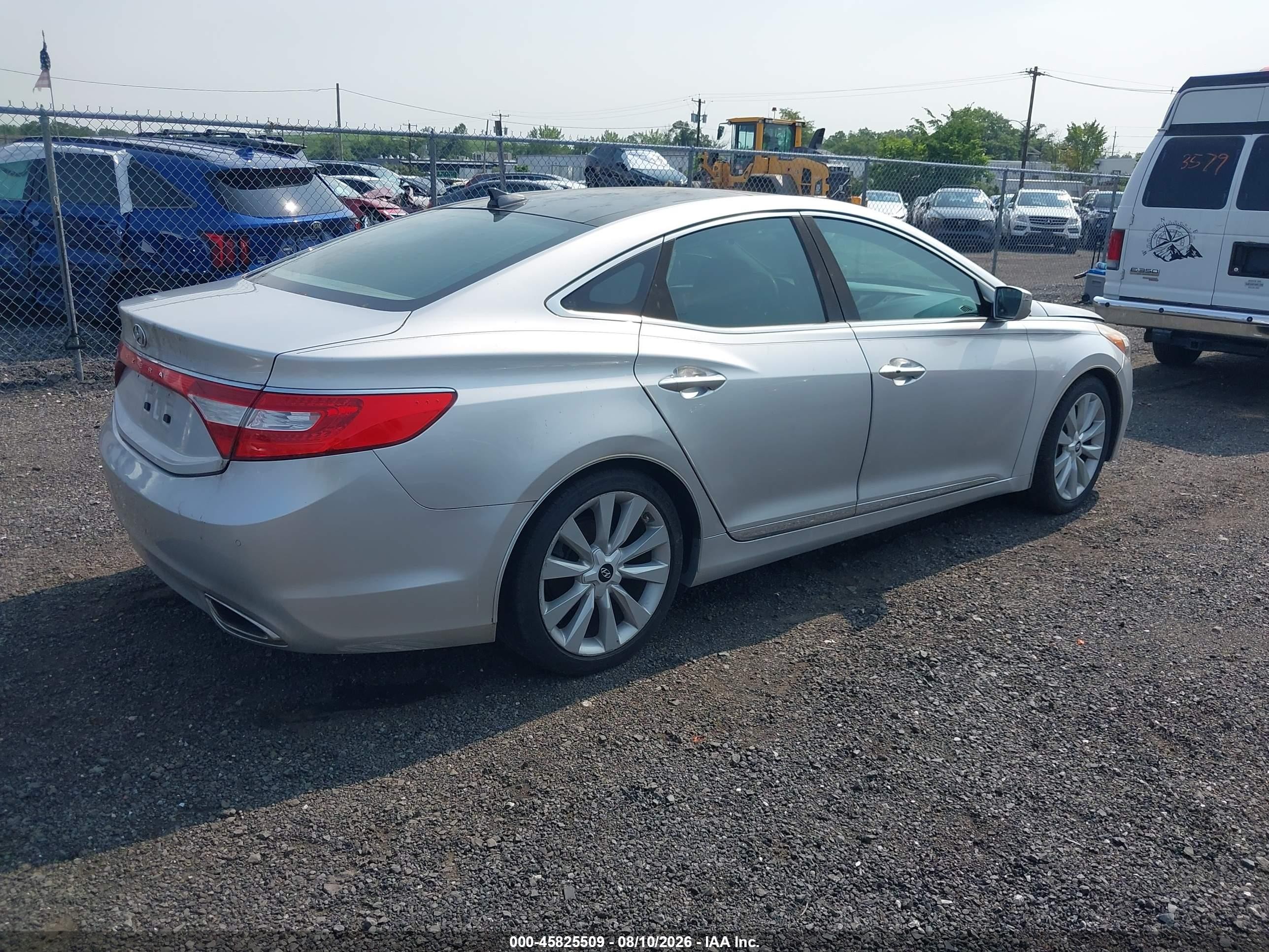 2013 Hyundai Azera   Silver vin: KMHFH4JG4DA263951