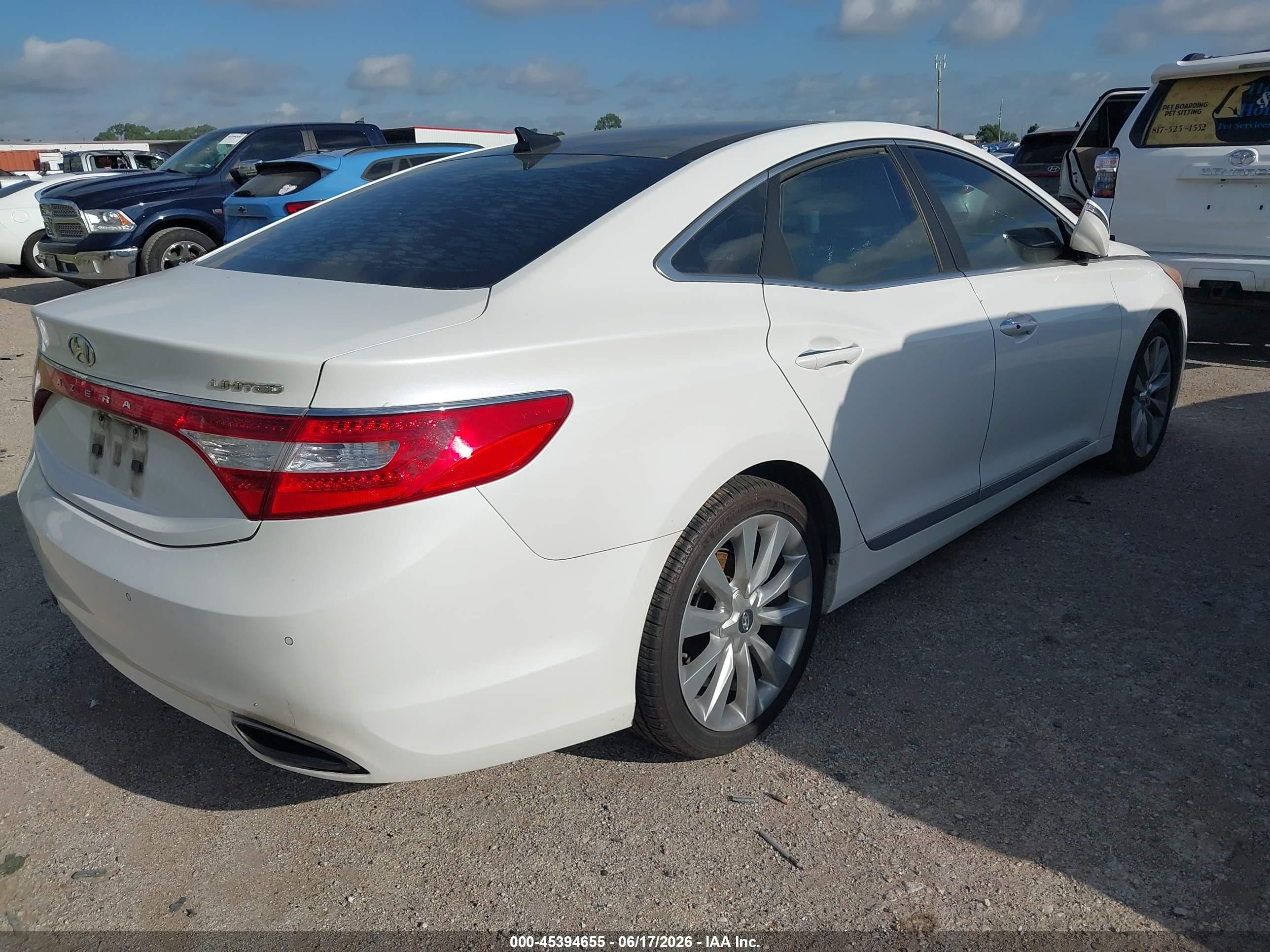2014 Hyundai Azera Limited White vin: KMHFH4JG4EA388076