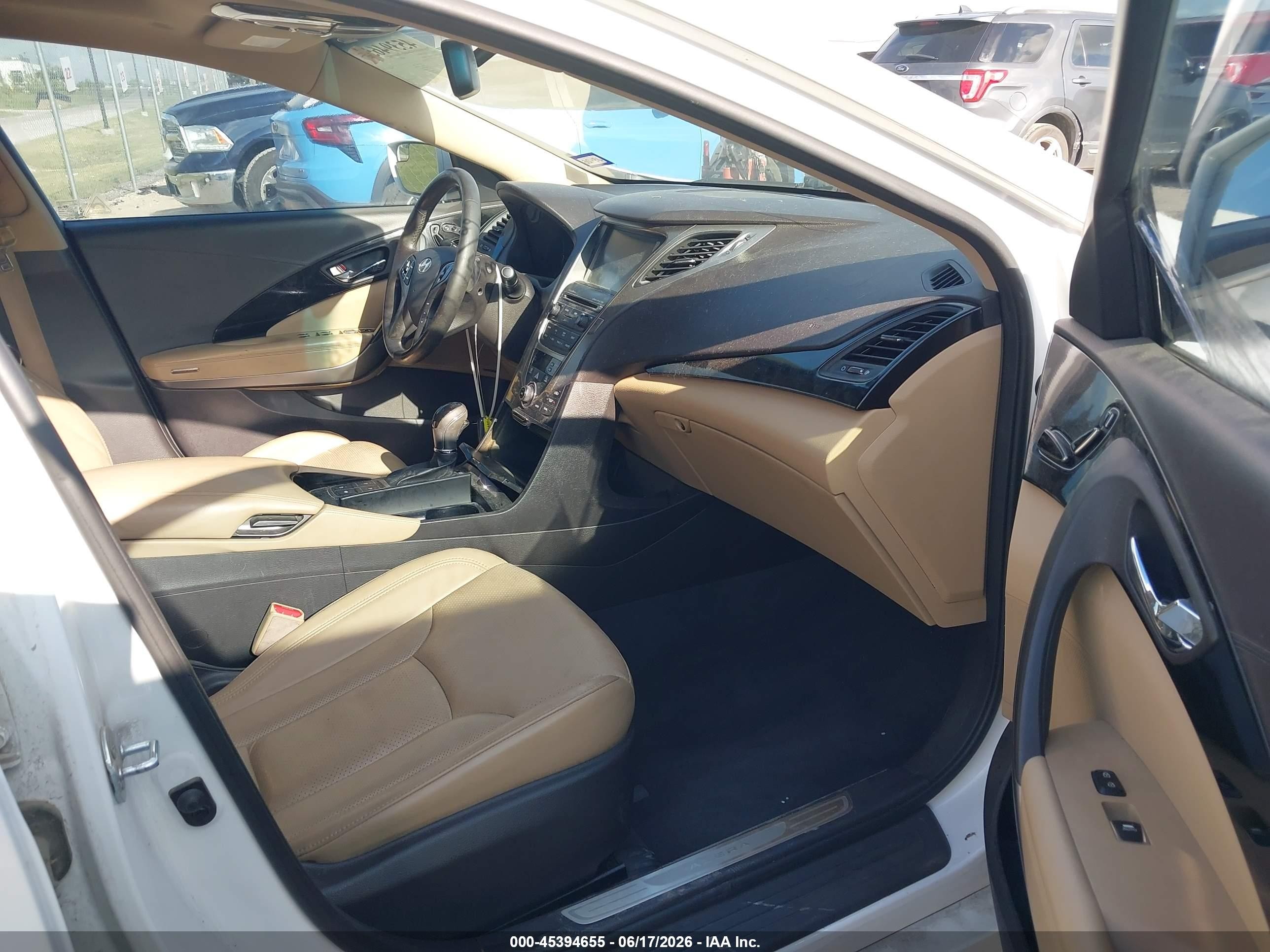 2014 Hyundai Azera Limited White vin: KMHFH4JG4EA388076