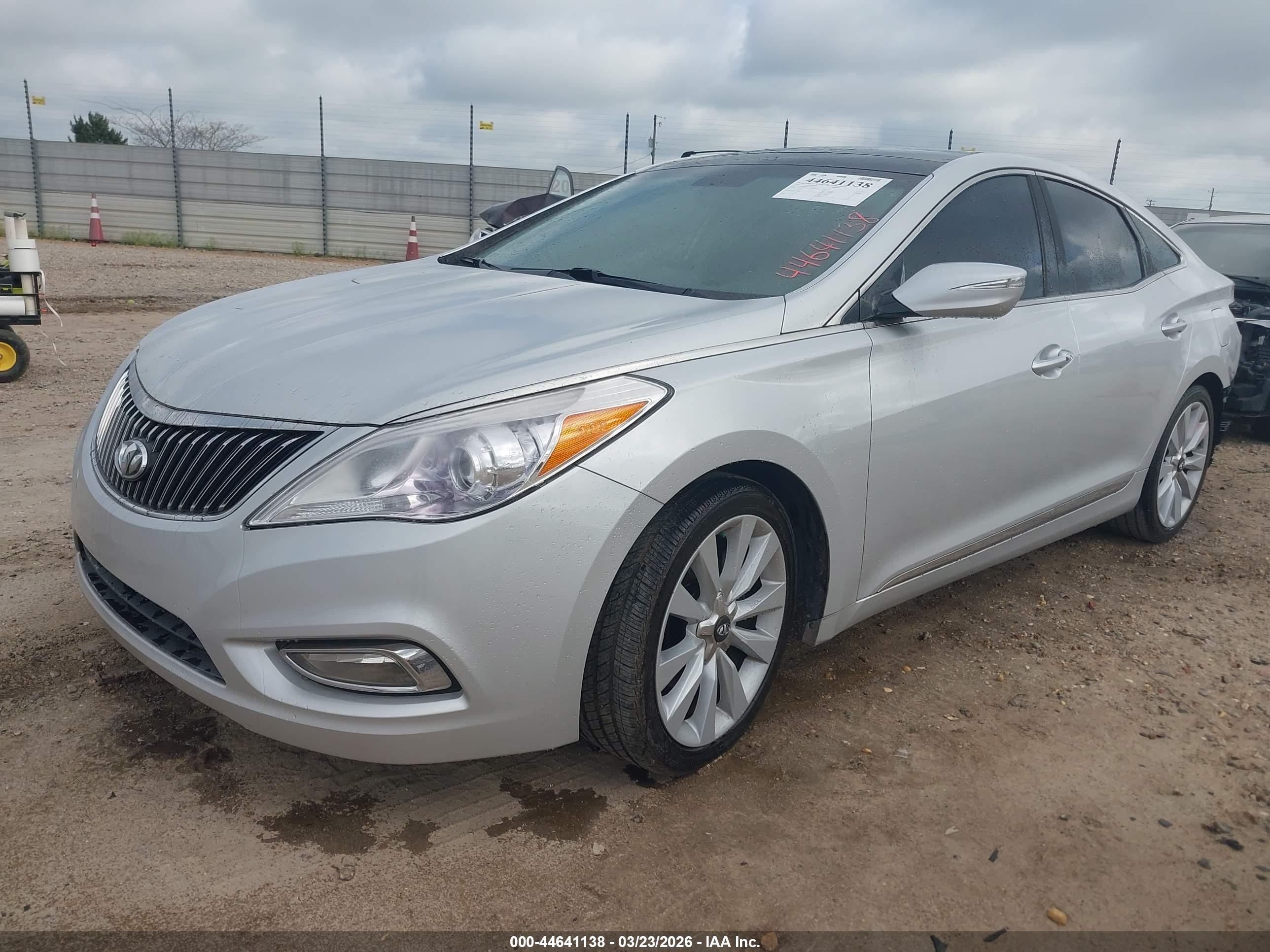 2014 Hyundai Azera Limited Silver vin: KMHFH4JG4EA388739