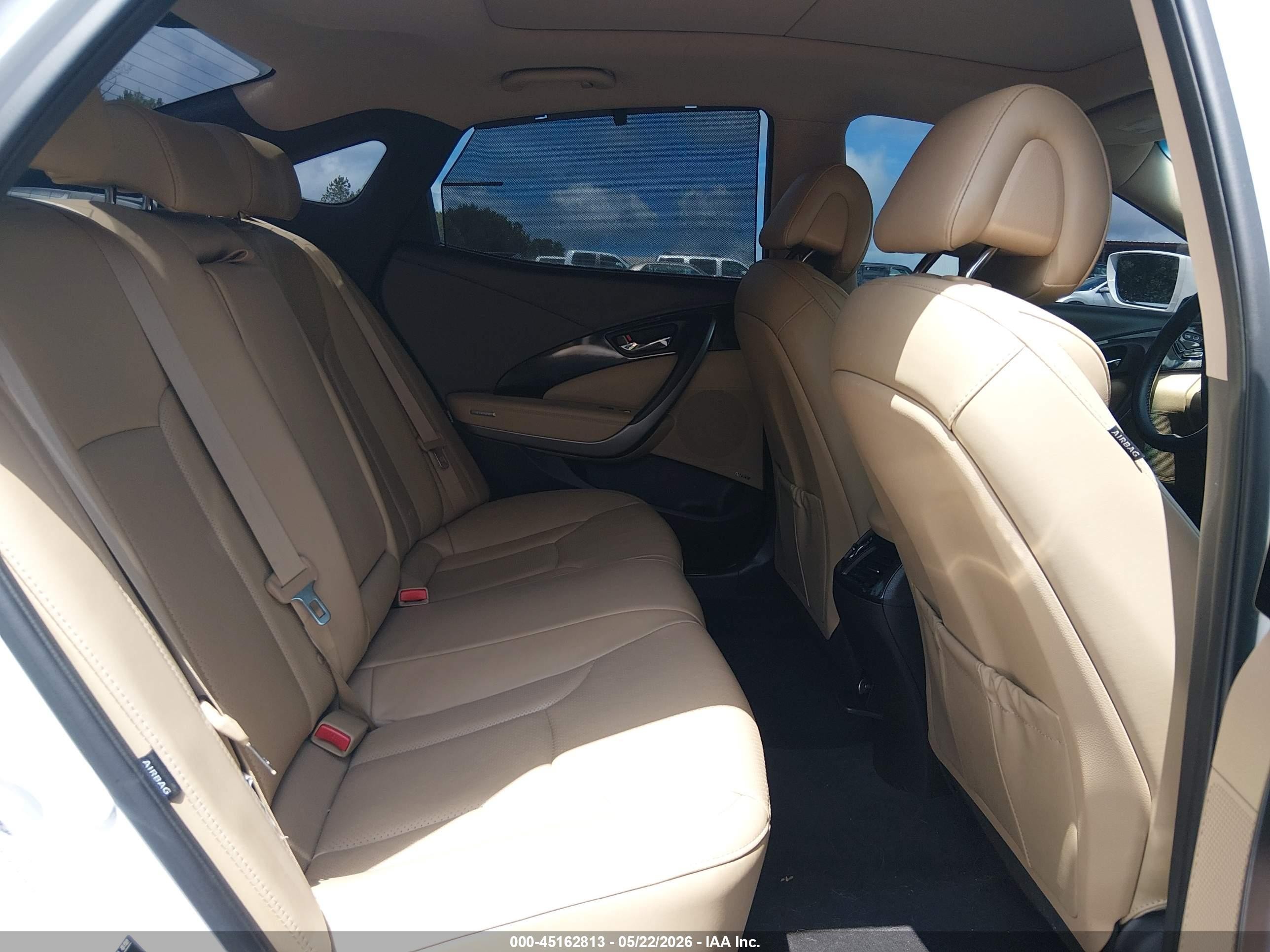 2015 Hyundai Azera Limited White vin: KMHFH4JG4FA476658