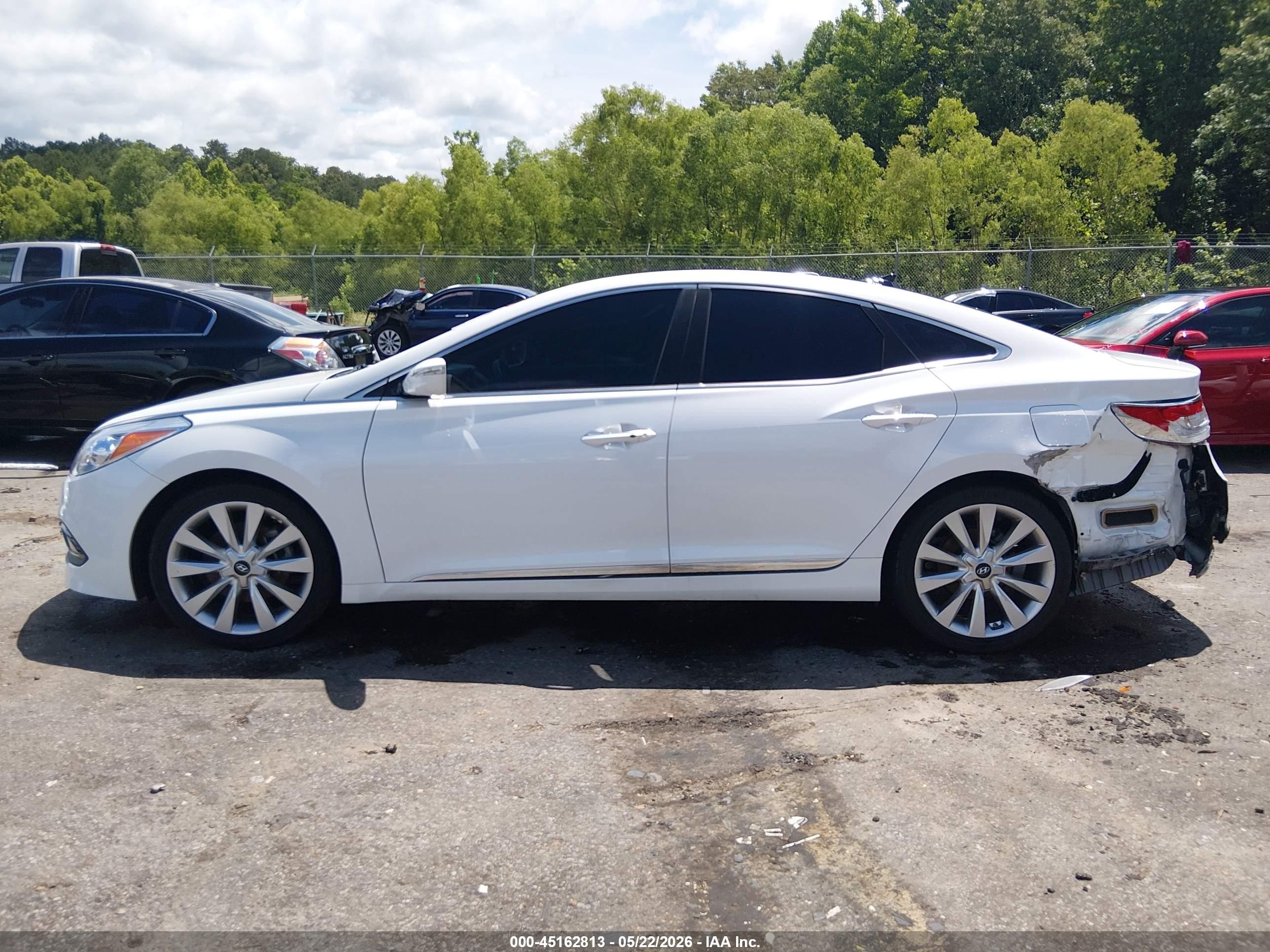 2015 Hyundai Azera Limited White vin: KMHFH4JG4FA476658