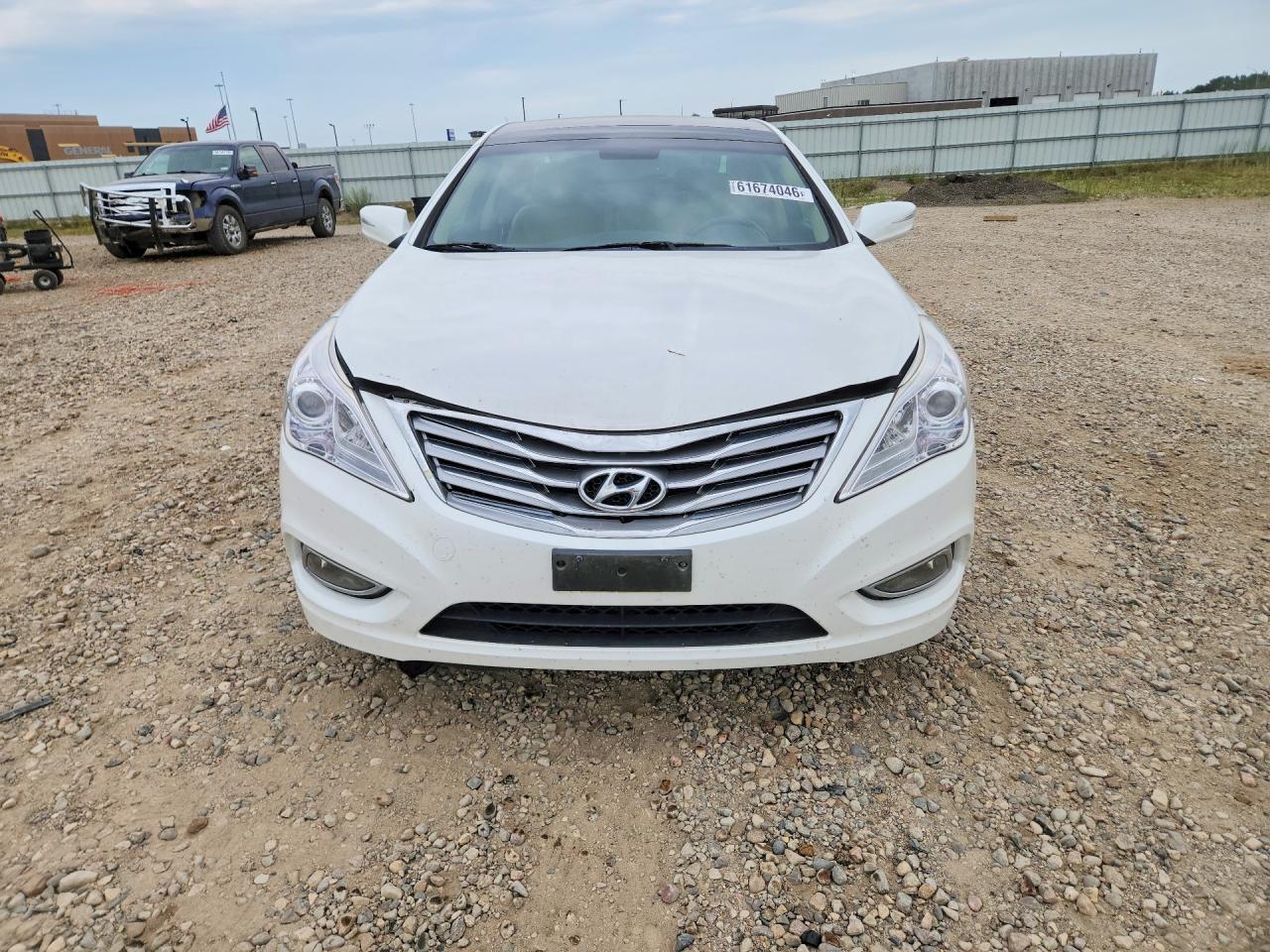 2013 Hyundai Azera Base White vin: KMHFH4JG5DA257155