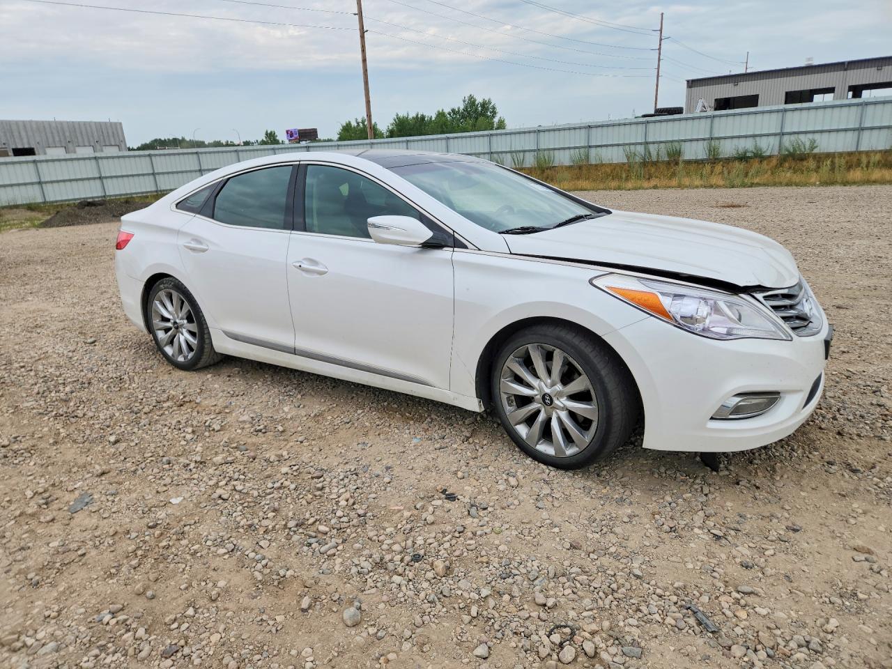 2013 Hyundai Azera Base White vin: KMHFH4JG5DA257155