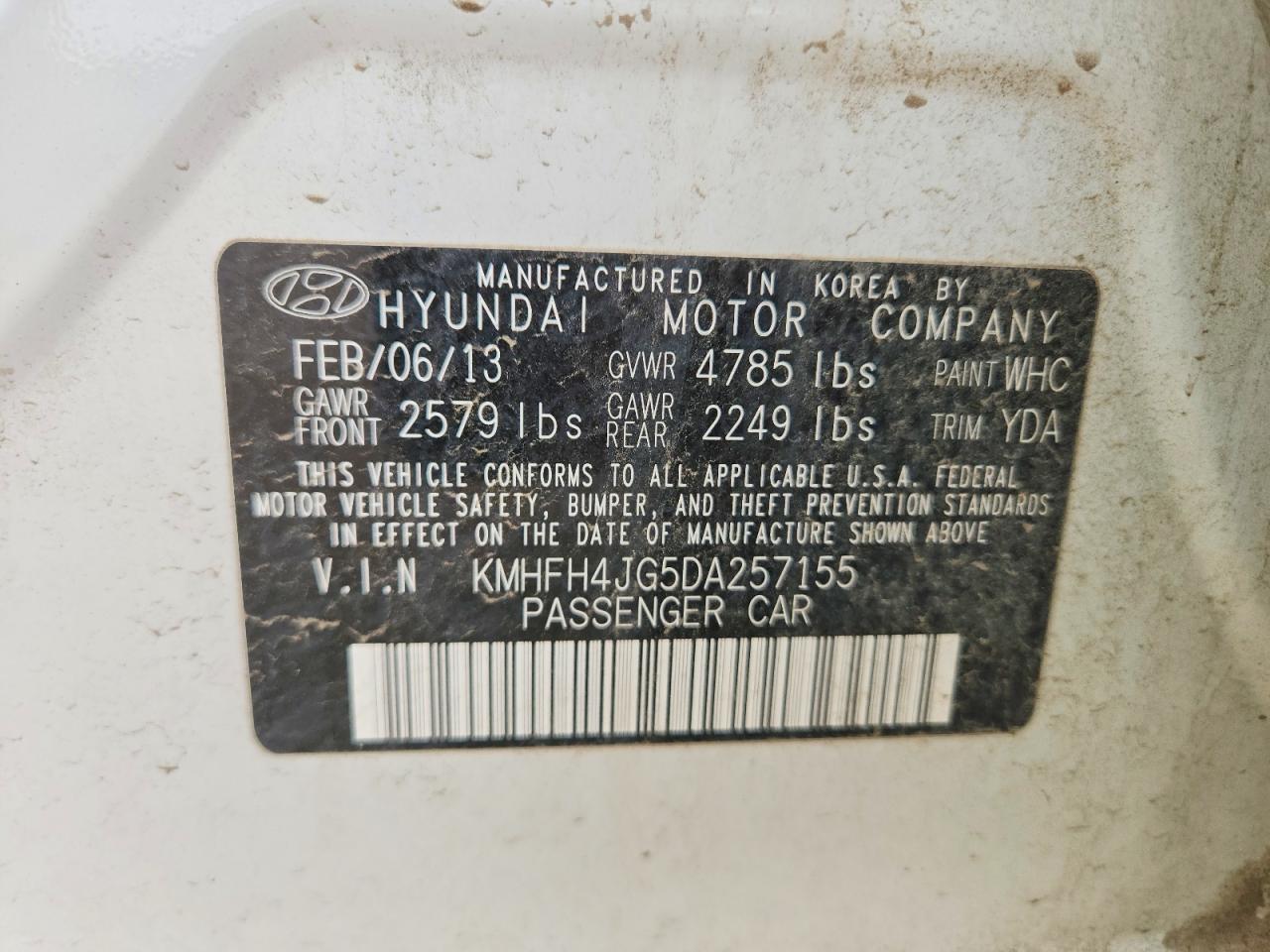 2013 Hyundai Azera Base White vin: KMHFH4JG5DA257155