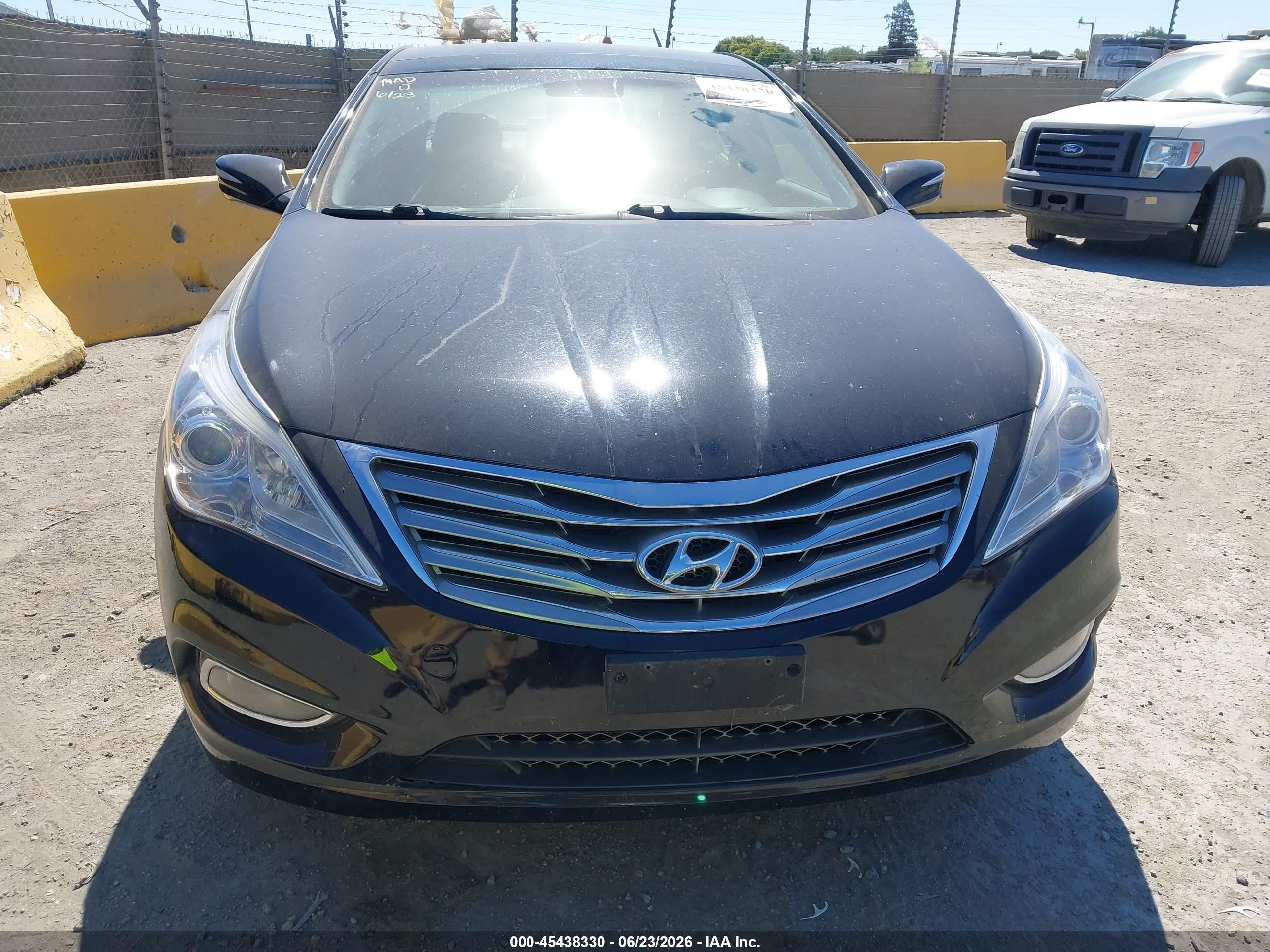 2013 Hyundai Azera   Black vin: KMHFH4JG6DA329092