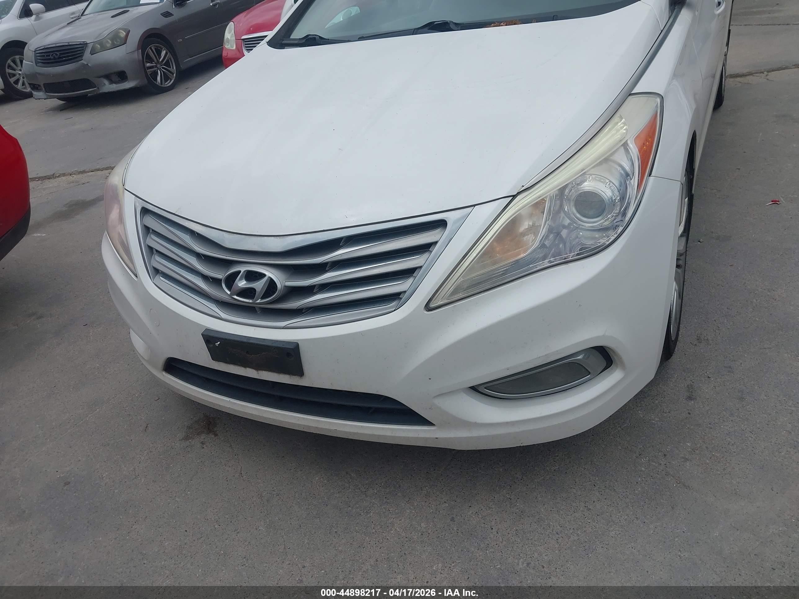 2013 Hyundai Azera   White vin: KMHFH4JG7DA218471