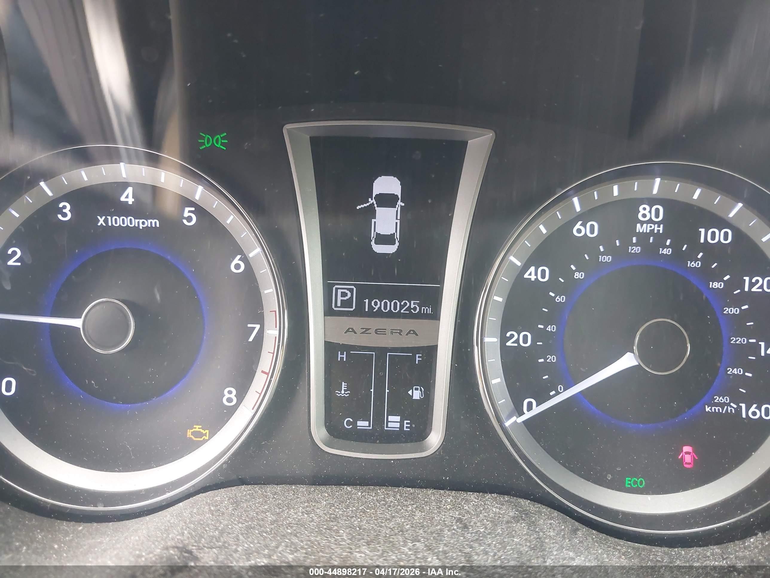 2013 Hyundai Azera   White vin: KMHFH4JG7DA218471