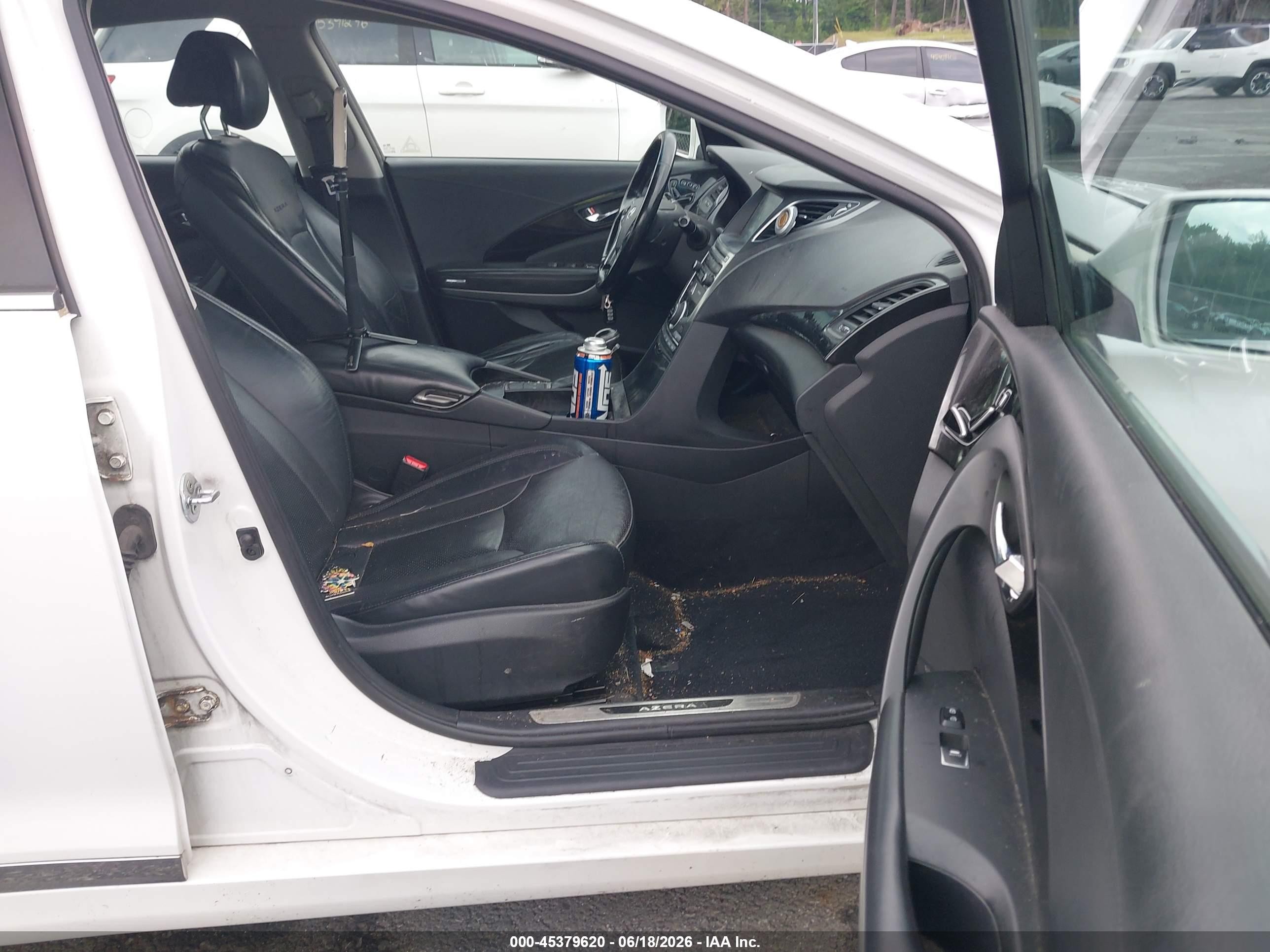2015 Hyundai Azera   White vin: KMHFH4JG7FA434064