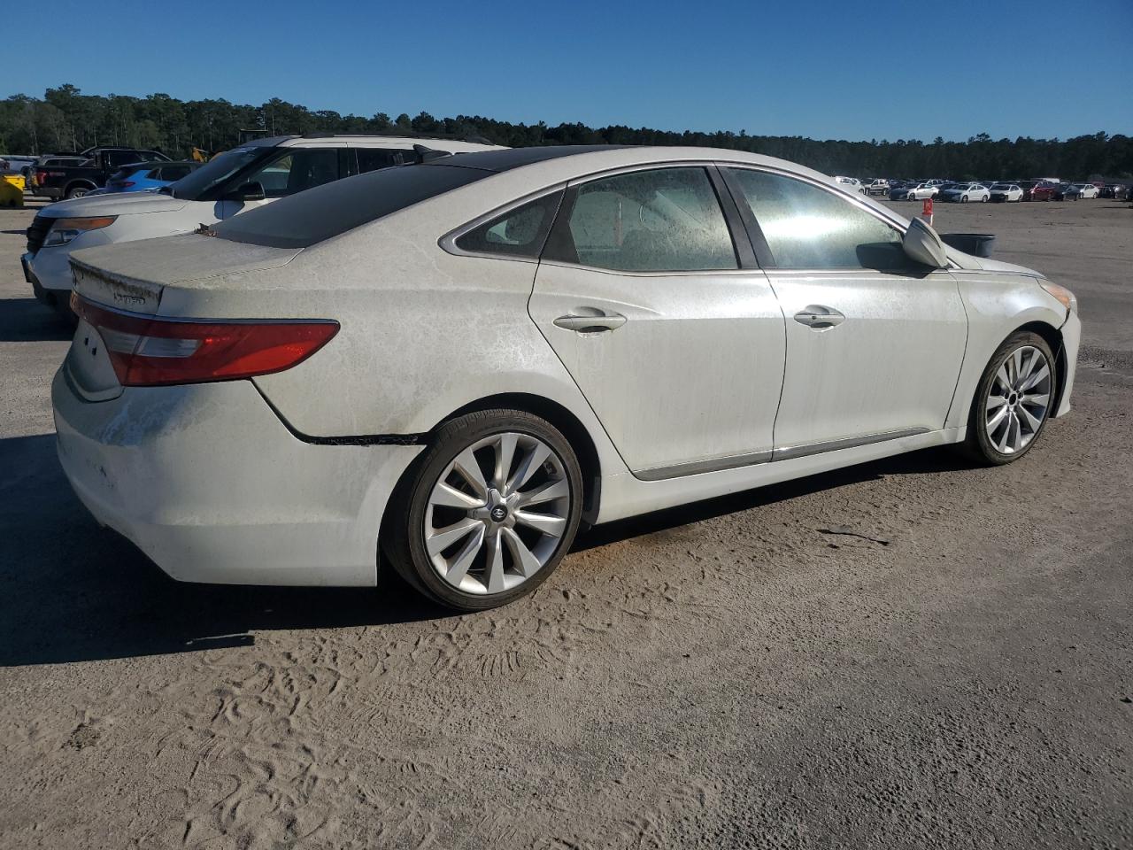 2015 Hyundai Azera Limited White vin: KMHFH4JG7FA480039