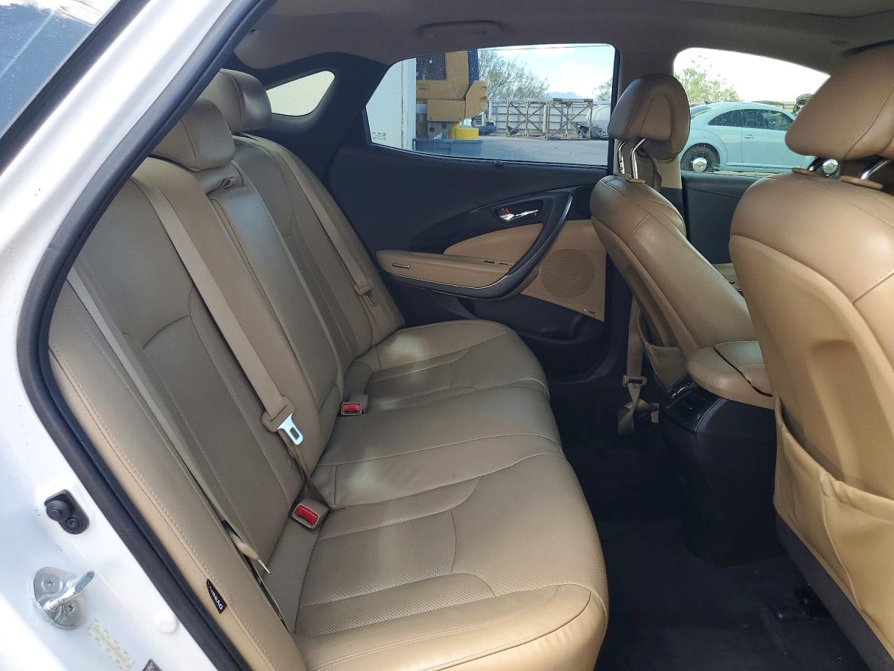 2012 Hyundai Azera Base White vin: KMHFH4JG8CA149014