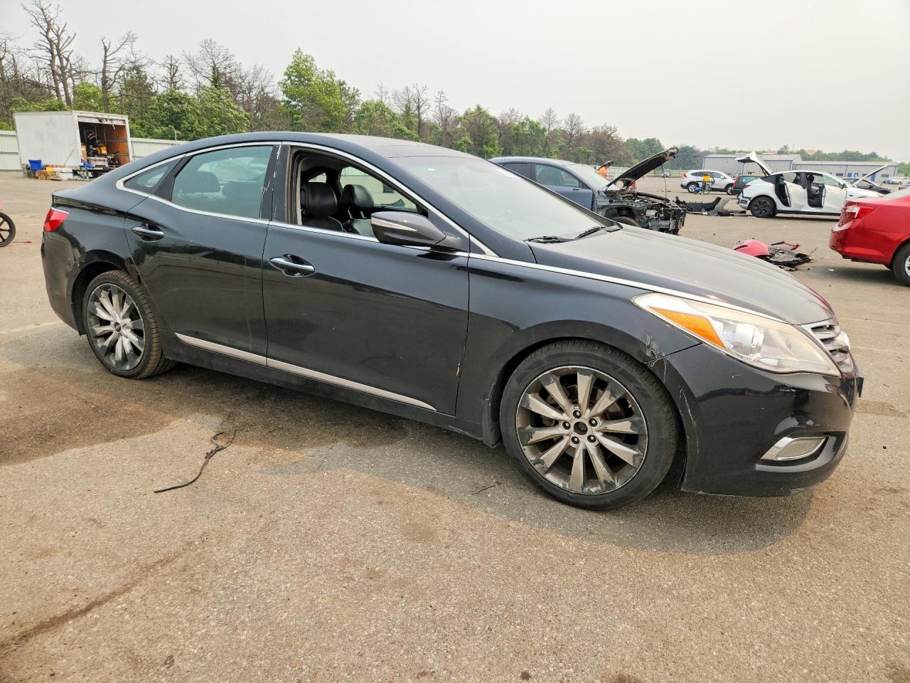 2012 Hyundai Azera Base Black vin: KMHFH4JG8CA192039