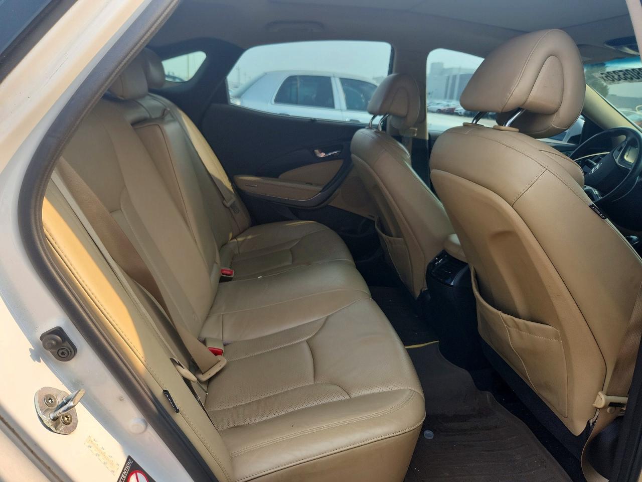 2013 Hyundai Azera Base White vin: KMHFH4JG8DA229723