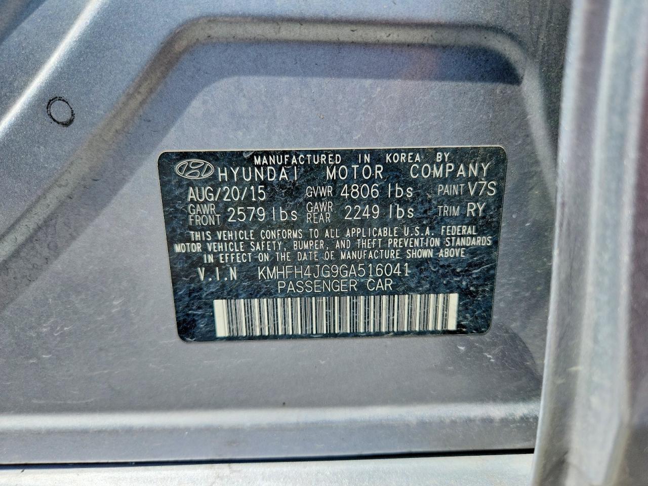 2016 Hyundai Azera Limited Silver vin: KMHFH4JG9GA516041