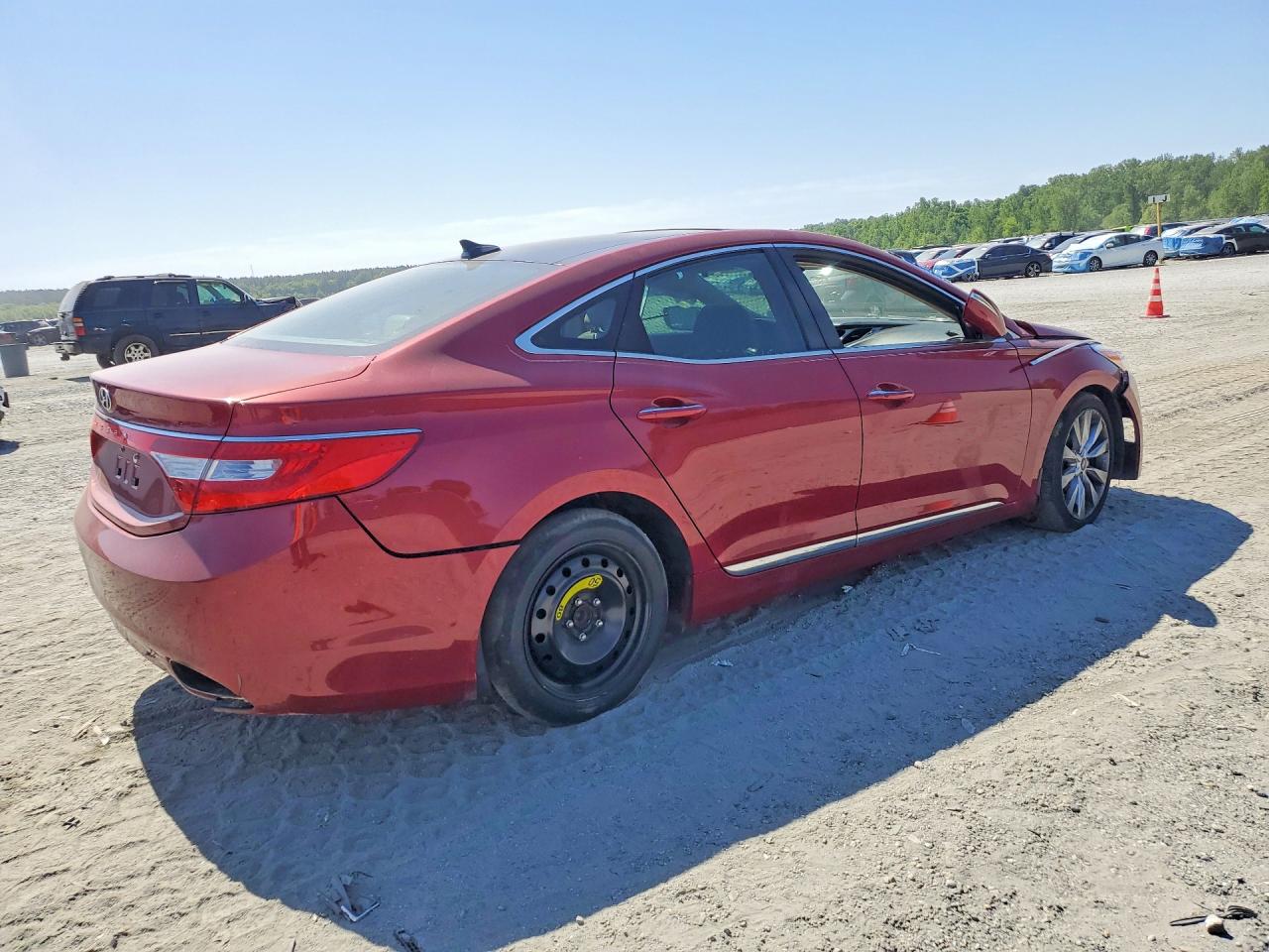 2013 Hyundai Azera Base Red vin: KMHFH4JGXDA215791