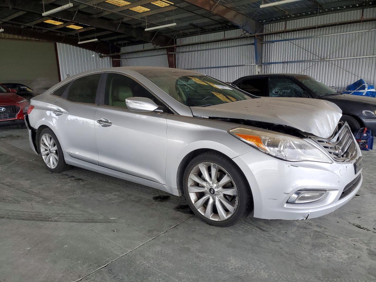 2013 Hyundai Azera Base Silver vin: KMHFH4JGXDA218559
