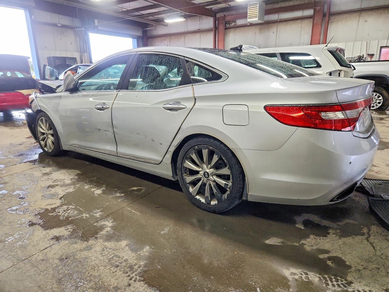 2013 Hyundai Azera Base Silver vin: KMHFH4JGXDA225950