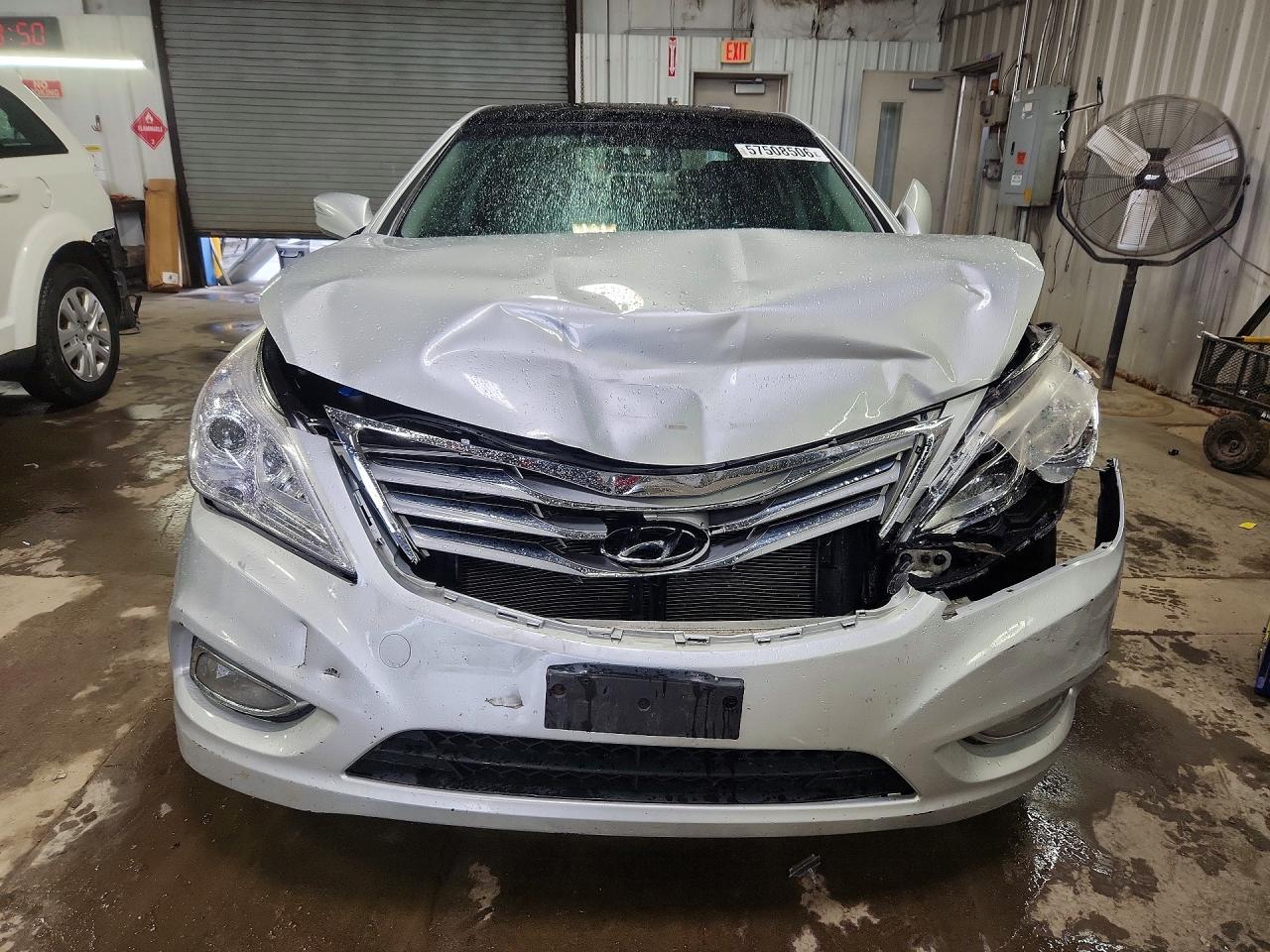 2013 Hyundai Azera Base Silver vin: KMHFH4JGXDA225950