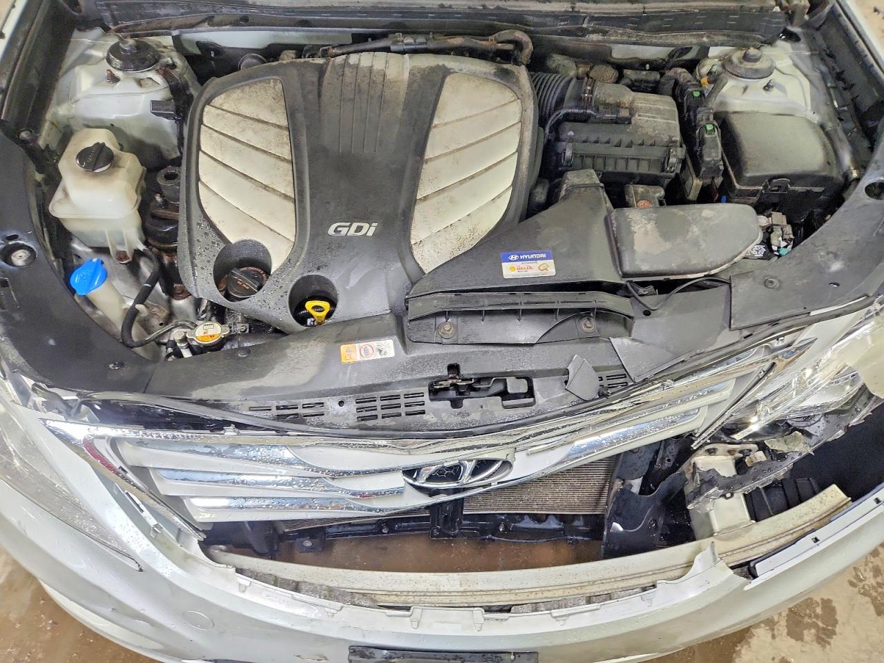 2013 Hyundai Azera Base Silver vin: KMHFH4JGXDA225950