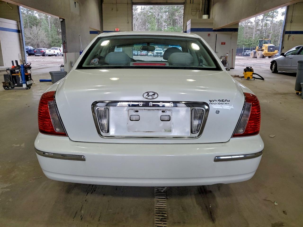 2005 Hyundai Xg 350 White vin: KMHFU45E55A402975