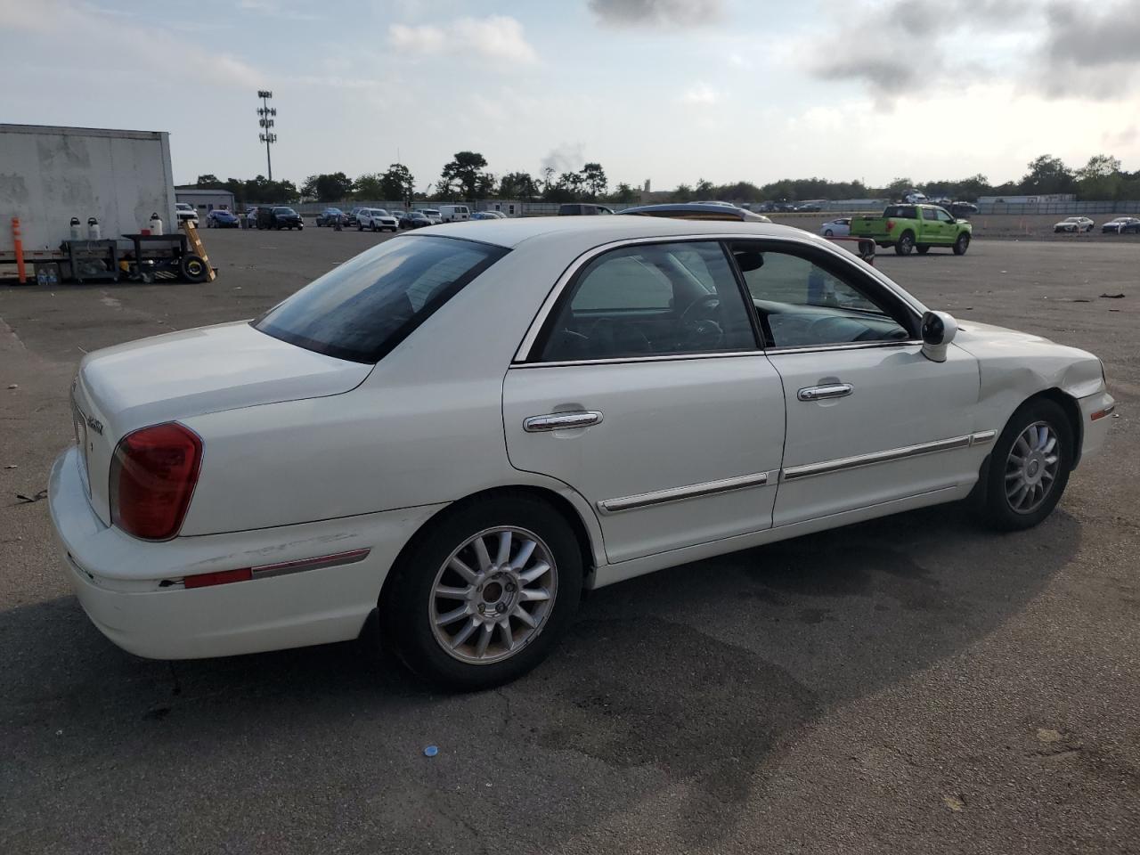 2005 Hyundai Xg 350 White vin: KMHFU45E55A424460