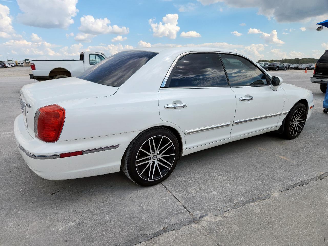 2005 Hyundai Xg 350 White vin: KMHFU45E85A380163
