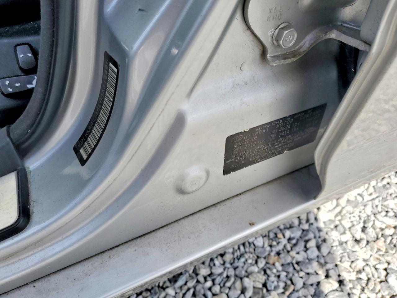 2005 Hyundai Xg350 Base Silver vin: KMHFU45E85A416496