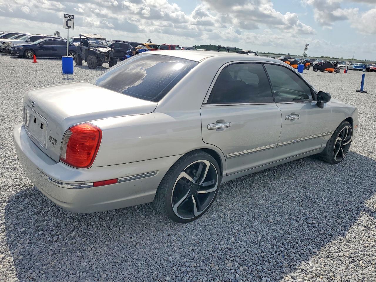 2005 Hyundai Xg350 Base Silver vin: KMHFU45E85A416496