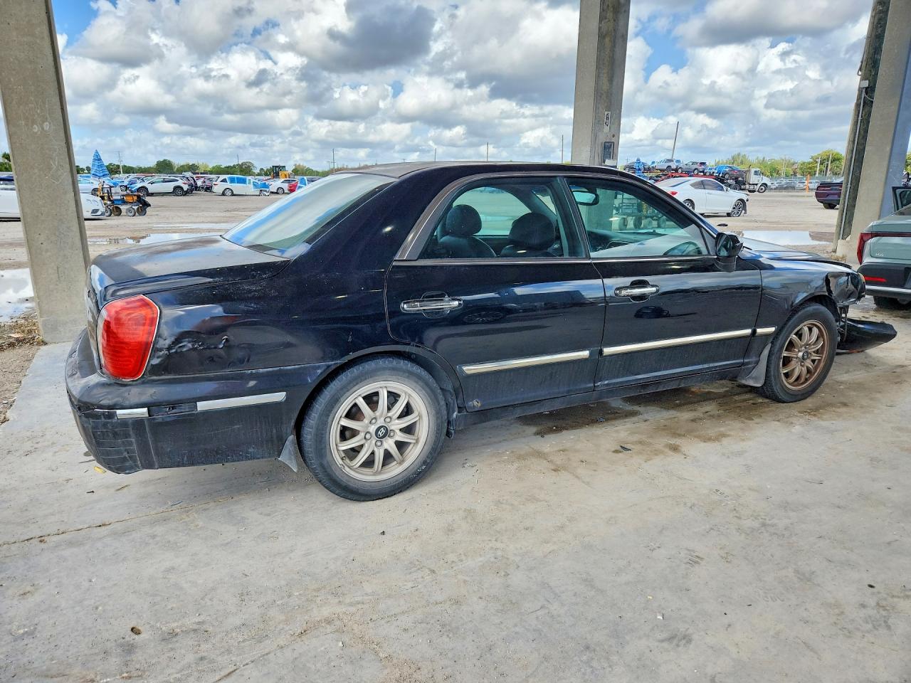2004 Hyundai Xg350 Base Black vin: KMHFU45EX4A371916