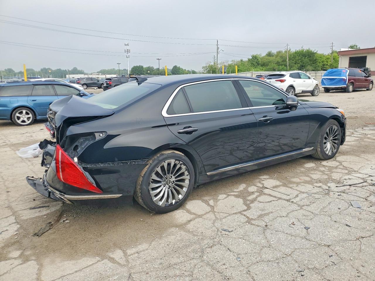 2017 Genesis G90 Premium Black vin: KMHG34JA0HU020575